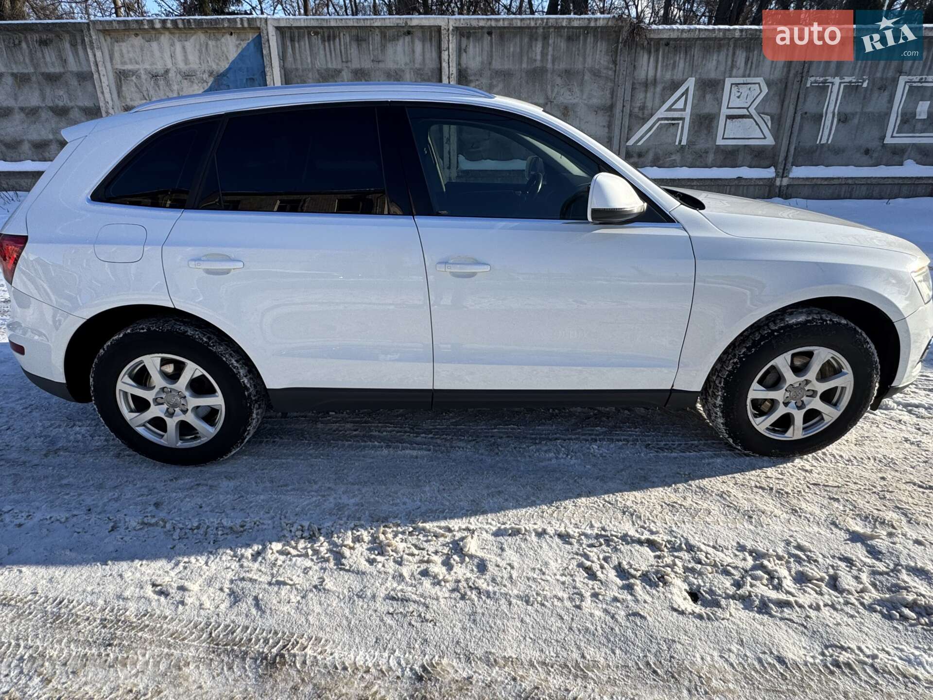 Audi Q5 2013 VIN WAUZZZ8R6EA059301 фото оголошення 13 з 41