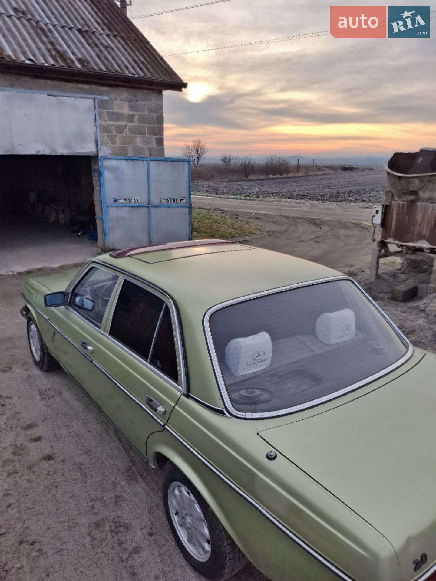 Mercedes-Benz E-Class 1982 VIN WDB12303310099235 фото оголошення 6 з 14