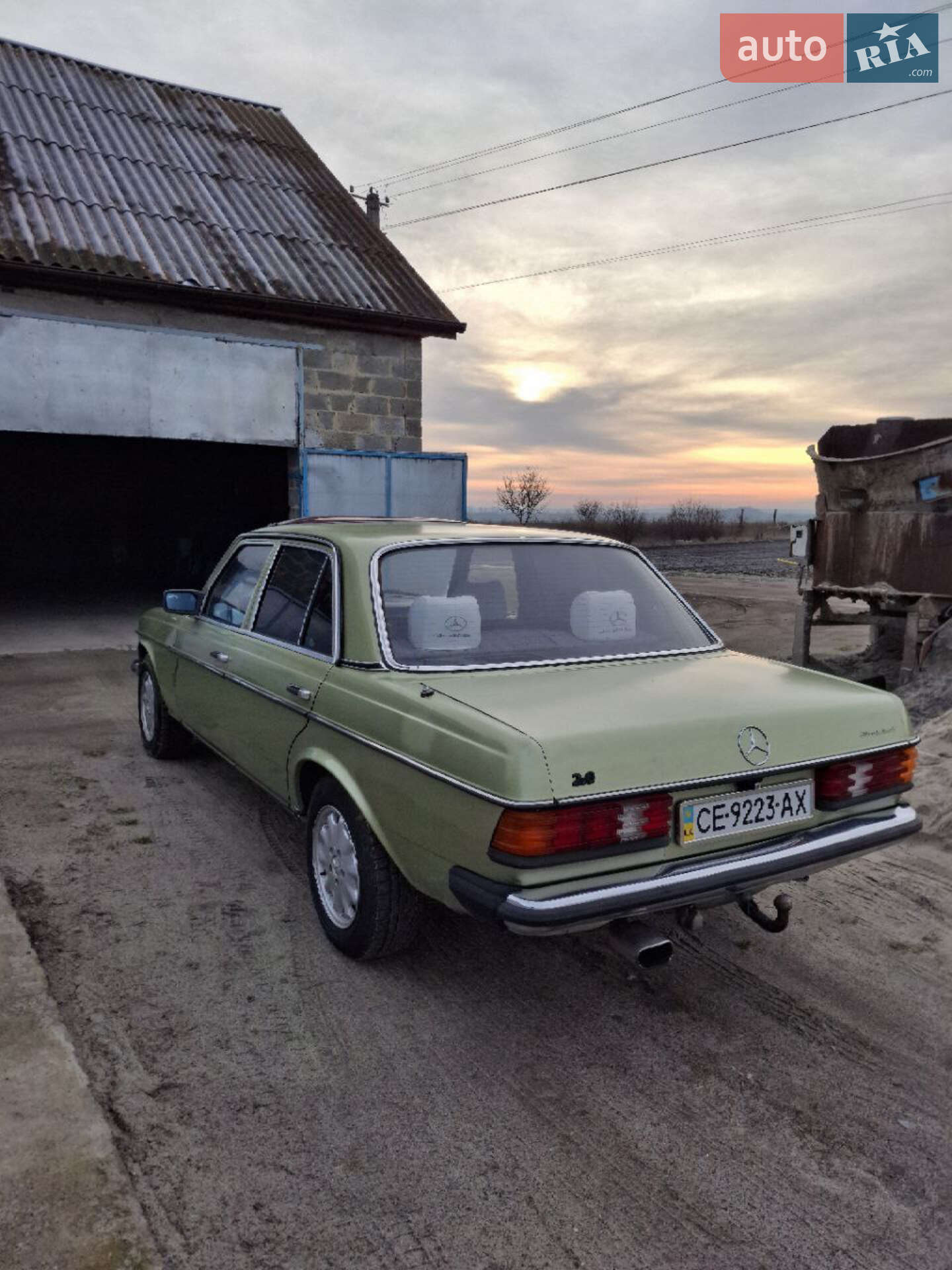 Mercedes-Benz E-Class 1982 VIN WDB12303310099235 фото оголошення 5 з 14