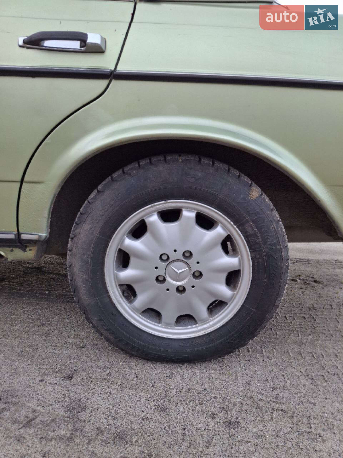 Mercedes-Benz E-Class 1982 VIN WDB12303310099235 фото оголошення 8 з 14