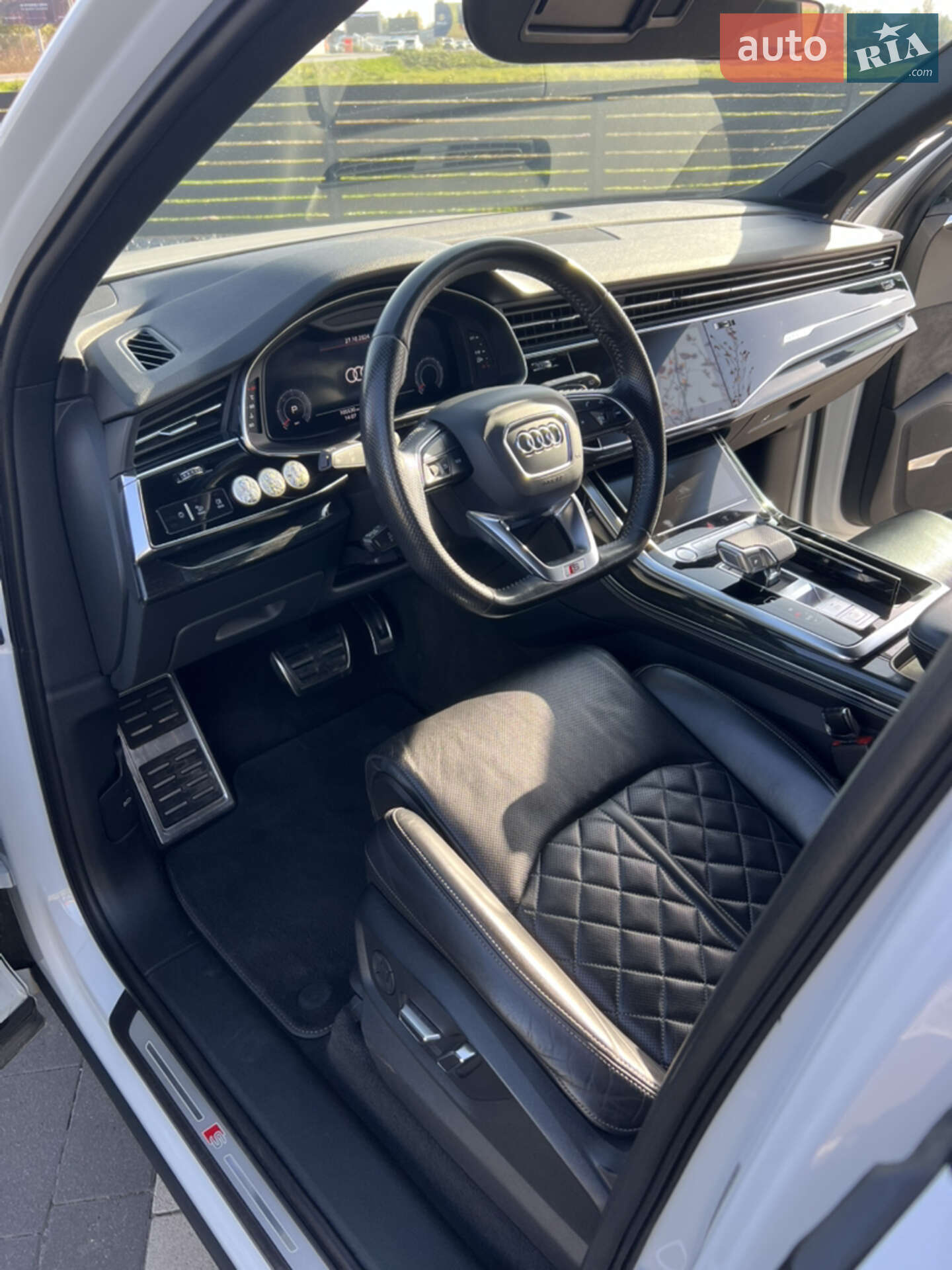 Audi Q7 2020 VIN WAUZZZ4M4LD012421 фото оголошення 27 з 33