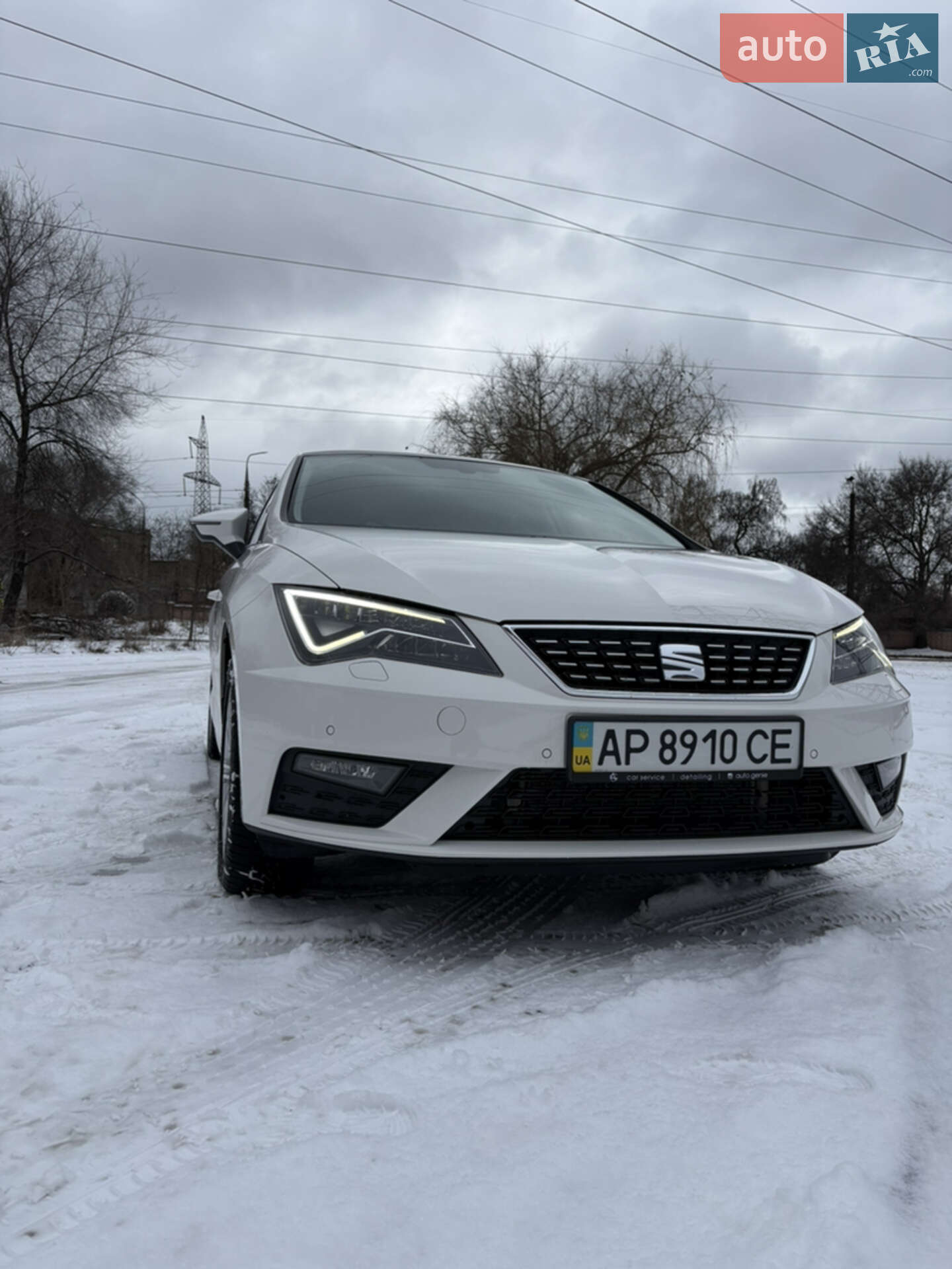 SEAT Leon 2018 VIN VSSZZZ5FZJR160830 фото оголошення 3 з 14