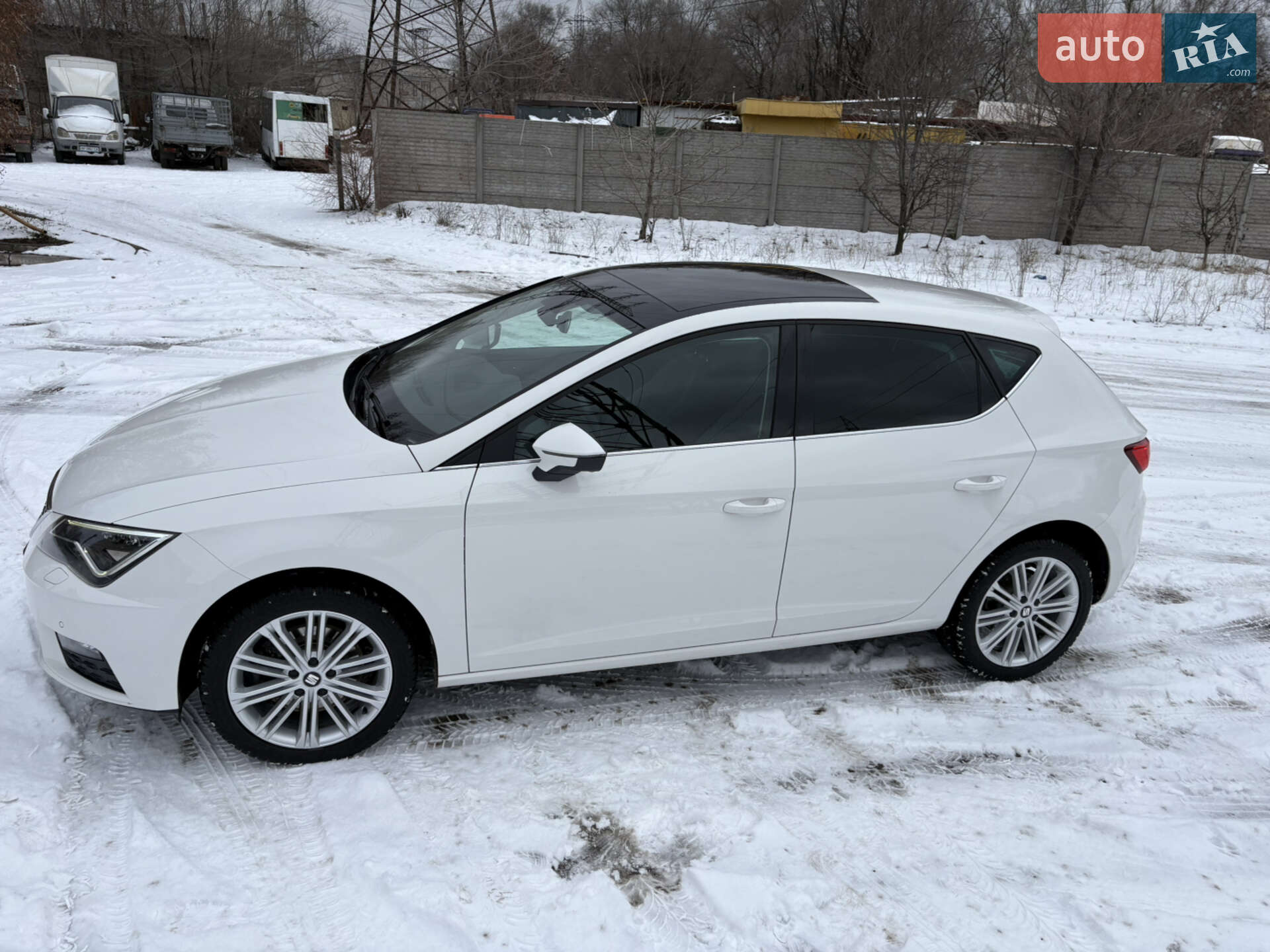 SEAT Leon 2018 VIN VSSZZZ5FZJR160830 фото оголошення 12 з 14
