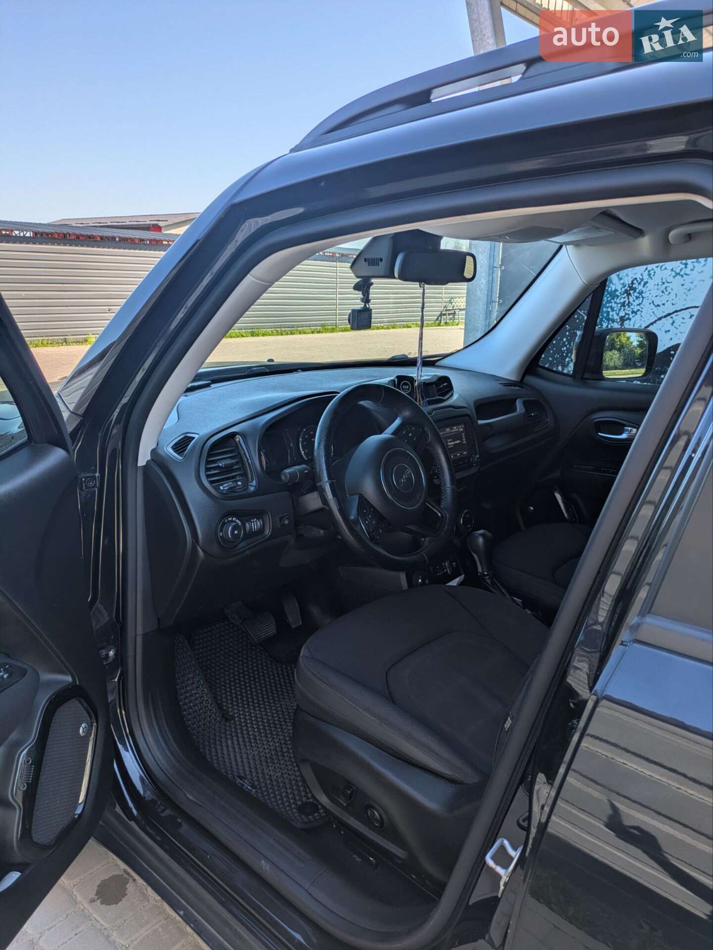 Jeep Renegade 2016 VIN ZACCJBBT9GPD73863 фото оголошення 18 з 24