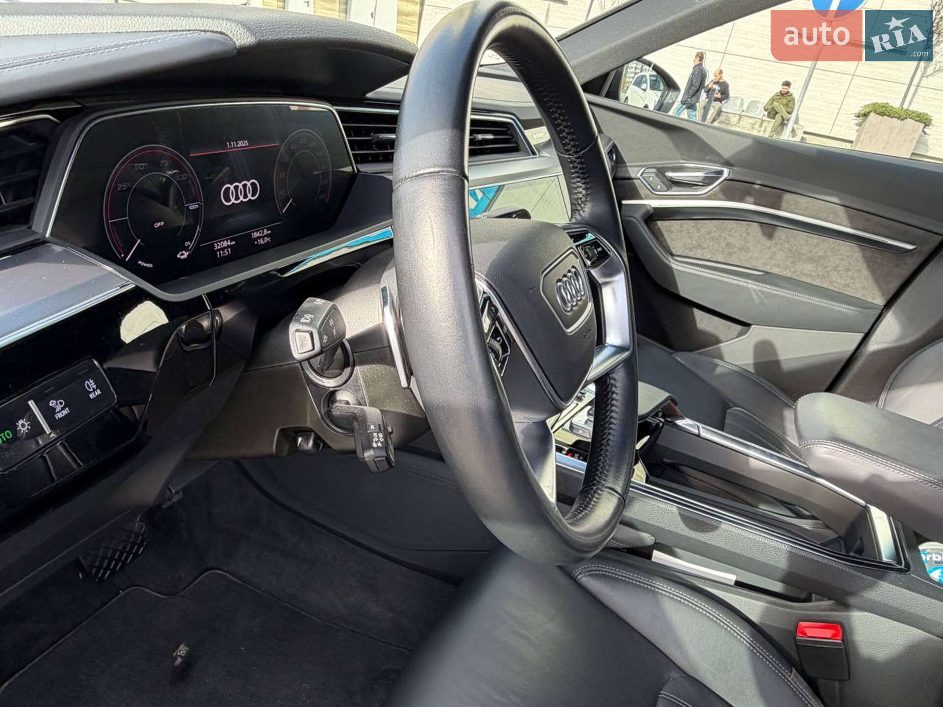 Audi e-tron Sportback 2021 VIN WAUZZZGE1MB036046 фото оголошення 32 з 43