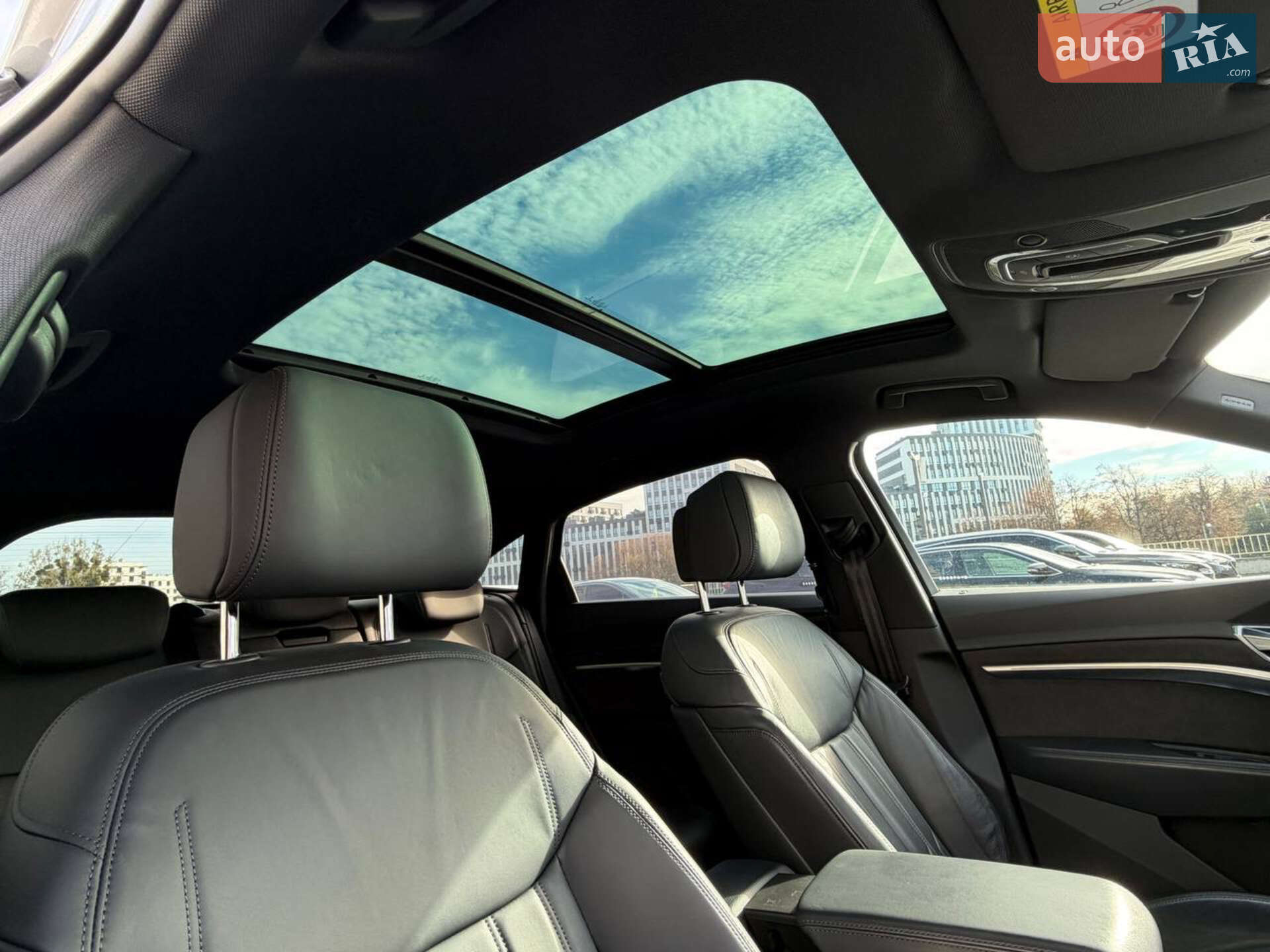 Audi e-tron Sportback 2021 VIN WAUZZZGE1MB036046 фото оголошення 34 з 43