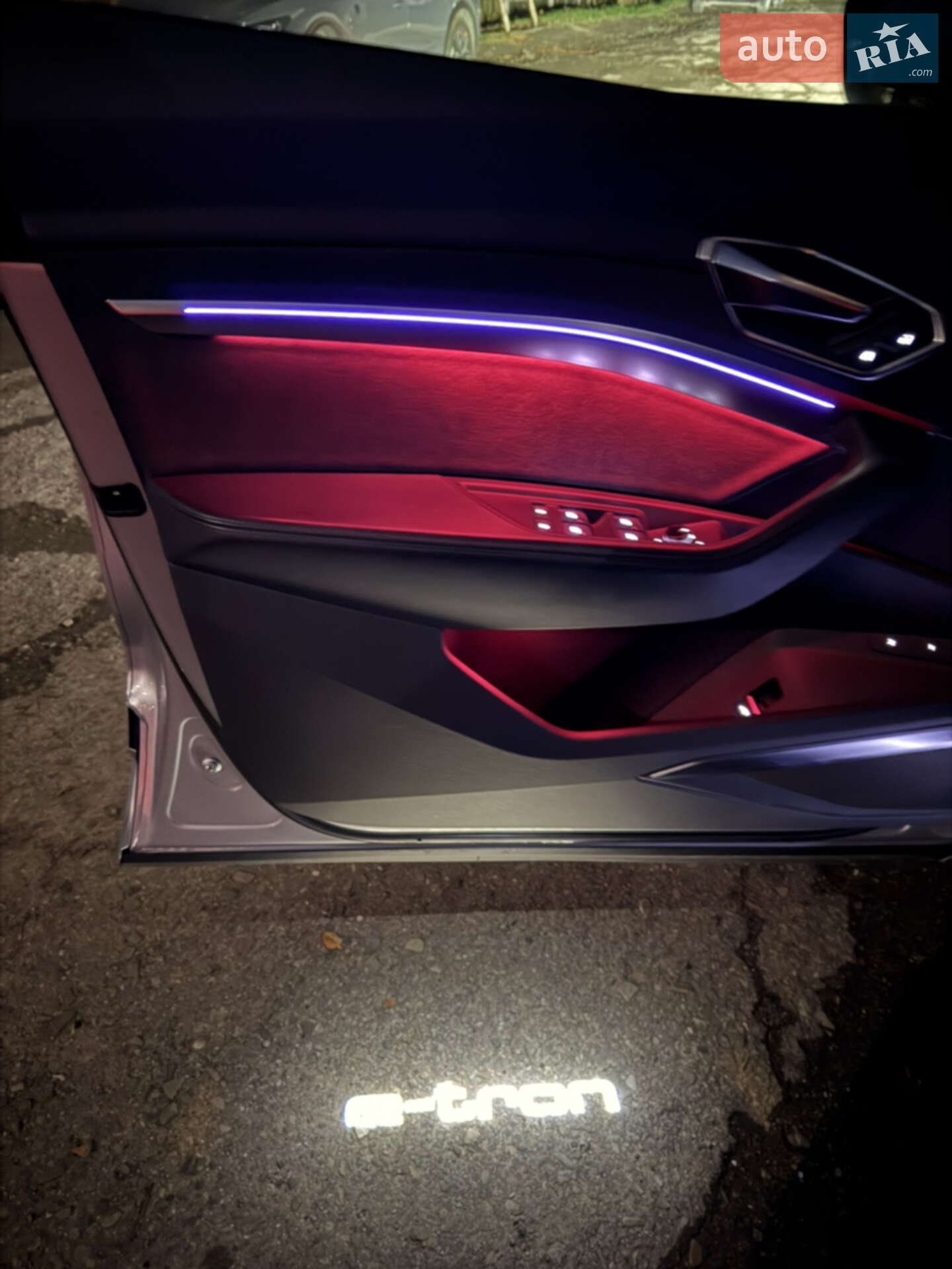 Audi e-tron Sportback 2021 VIN WAUZZZGE1MB036046 фото оголошення 42 з 43