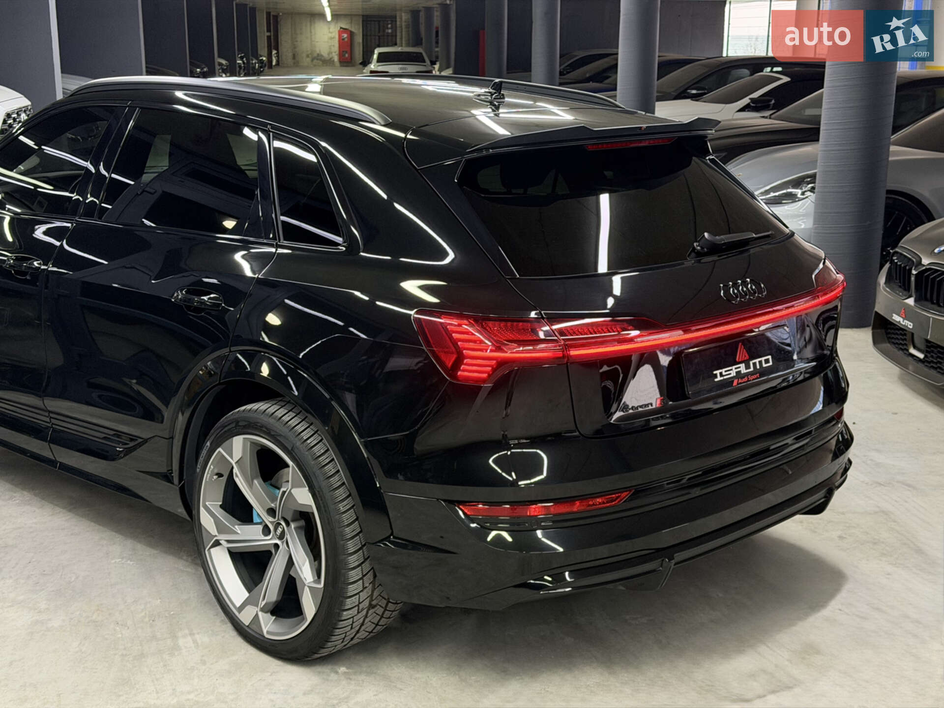 Audi e-tron S 2022 VIN WAUZZZGE1NB044259 фото оголошення 12 з 28