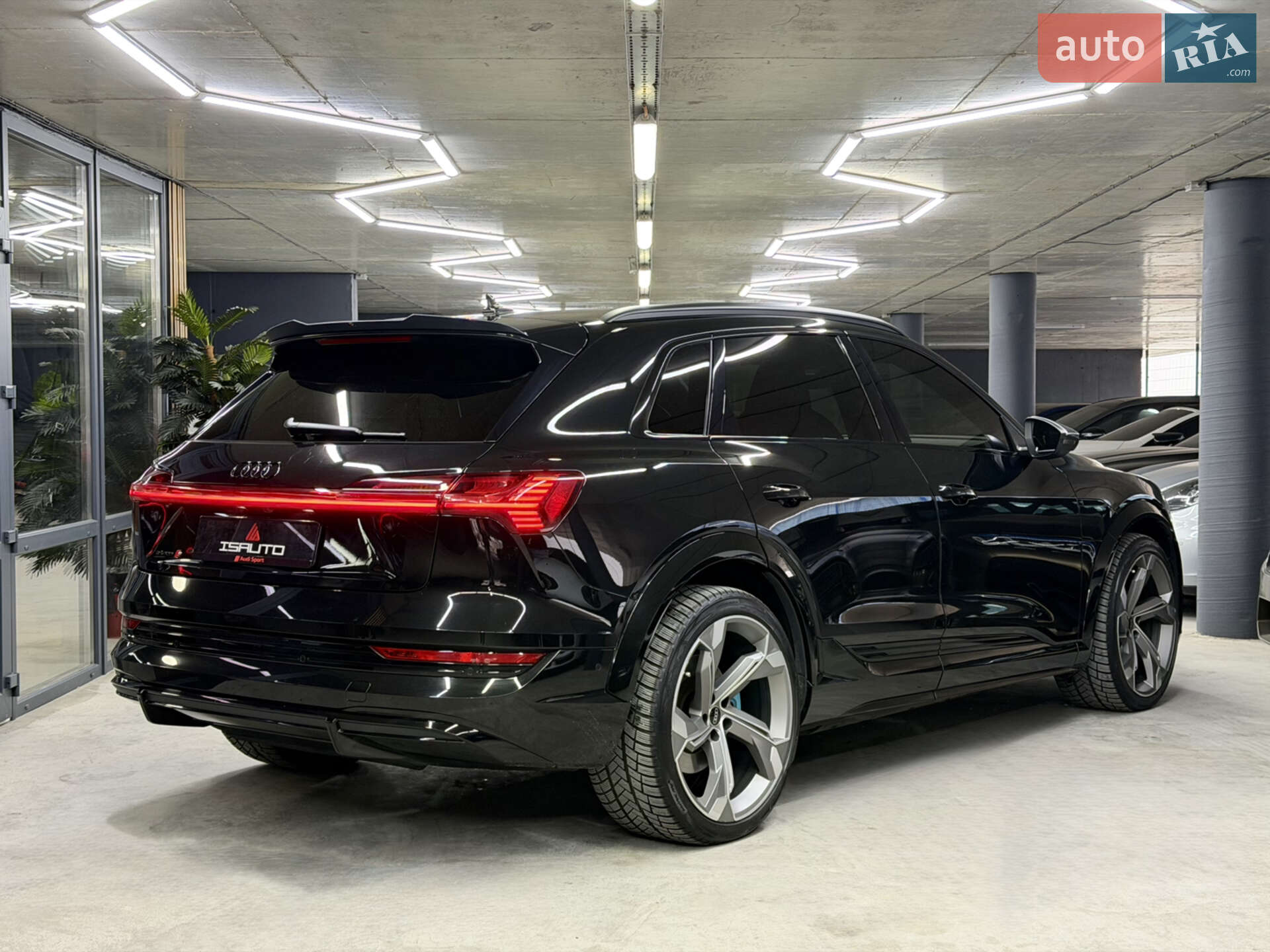 Audi e-tron S 2022 VIN WAUZZZGE1NB044259 фото оголошення 15 з 28