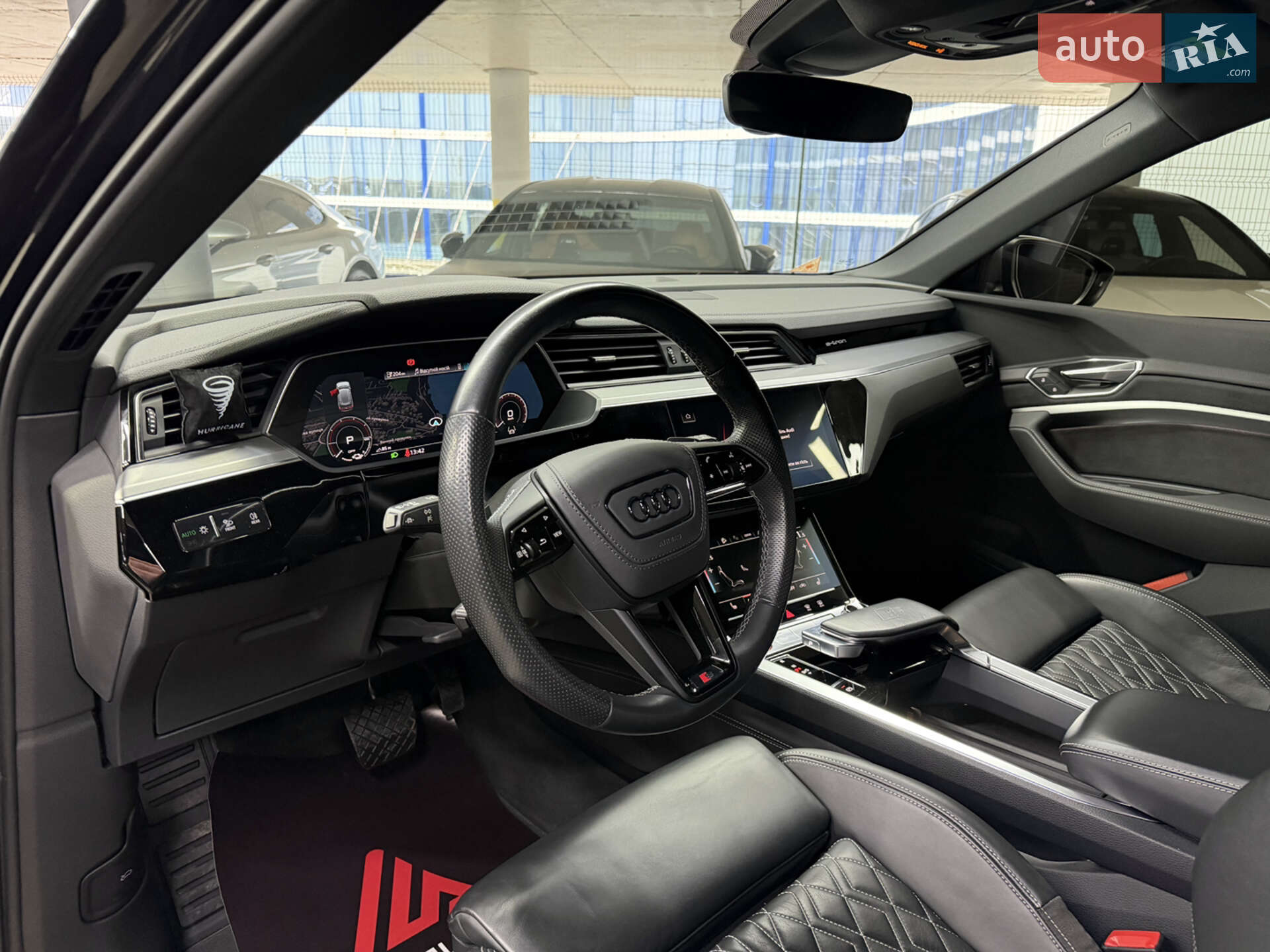 Audi e-tron S 2022 VIN WAUZZZGE1NB044259 фото оголошення 19 з 28