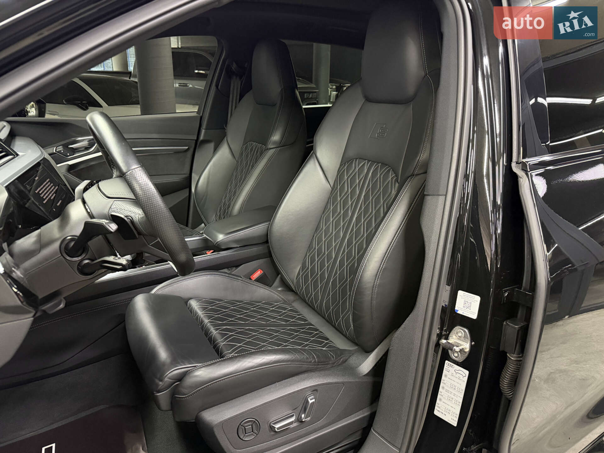 Audi e-tron S 2022 VIN WAUZZZGE1NB044259 фото оголошення 20 з 28
