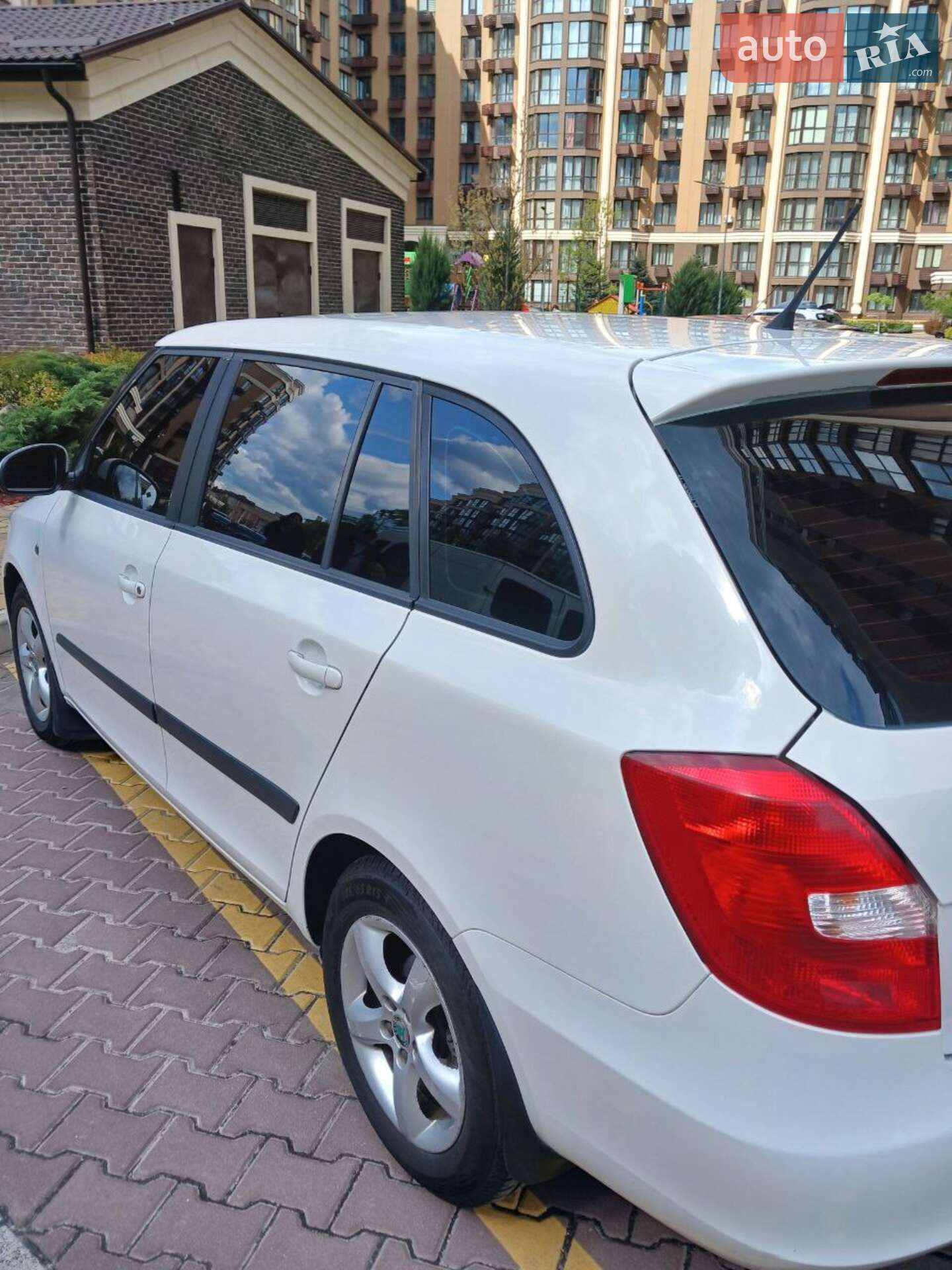 Skoda Fabia 2012 VIN TMBJK25J5C3135568 фото оголошення 2 з 15