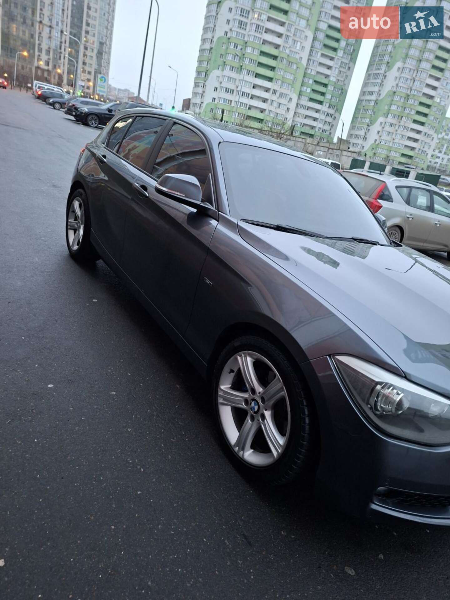 BMW 1 Series 2013 VIN WBA1C1106DJ828115 фото оголошення 2 з 18