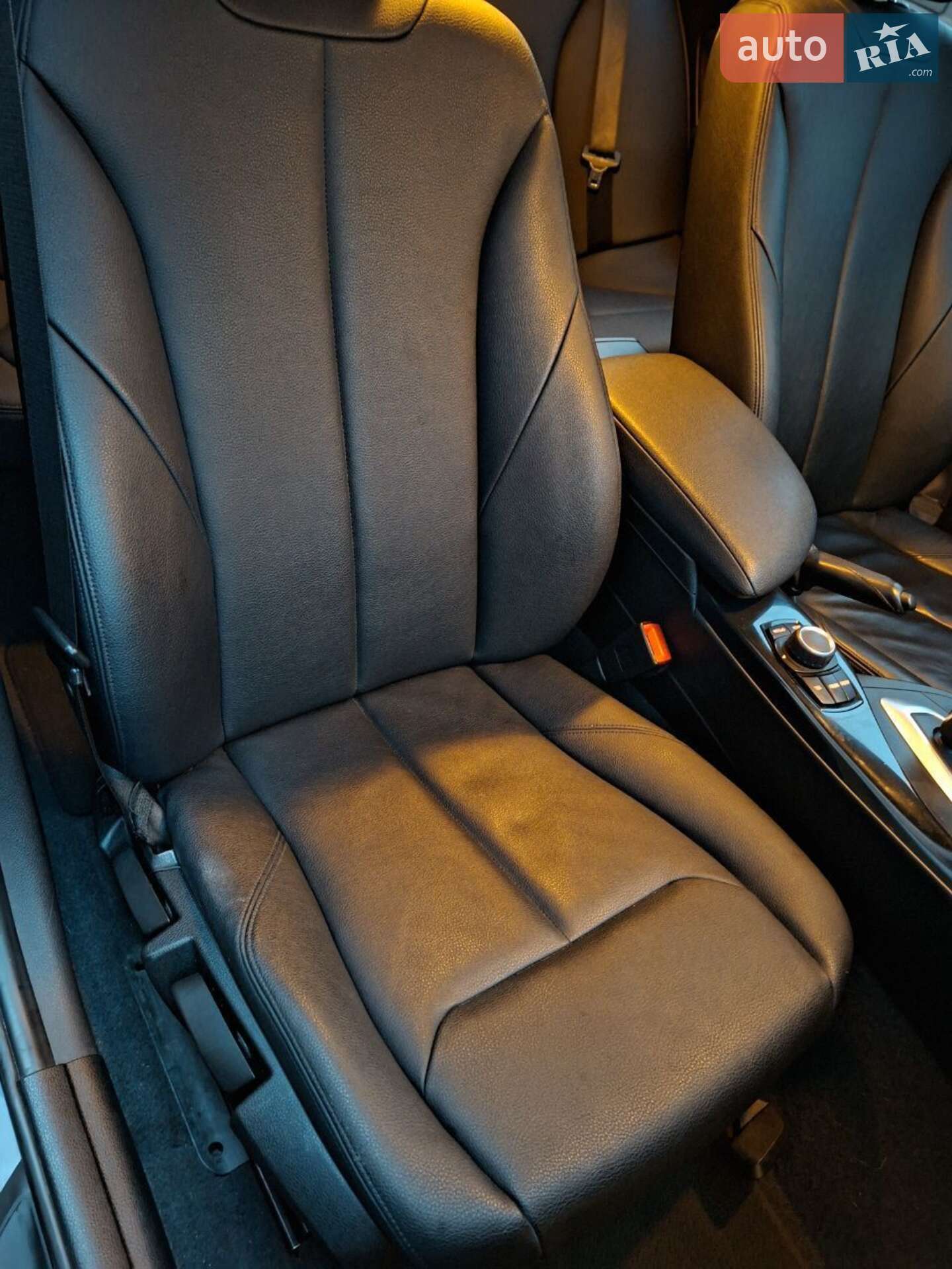 BMW 1 Series 2013 VIN WBA1C1106DJ828115 фото оголошення 11 з 18