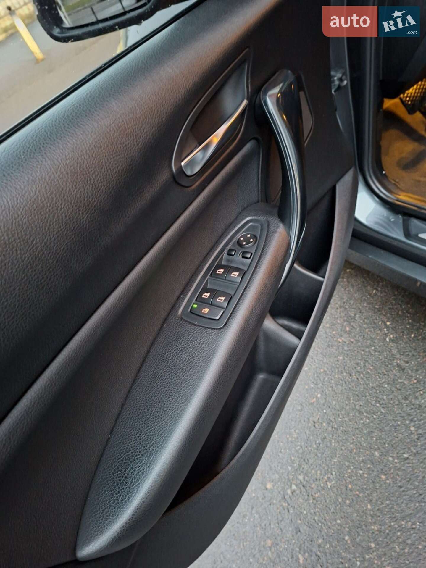 BMW 1 Series 2013 VIN WBA1C1106DJ828115 фото оголошення 12 з 18