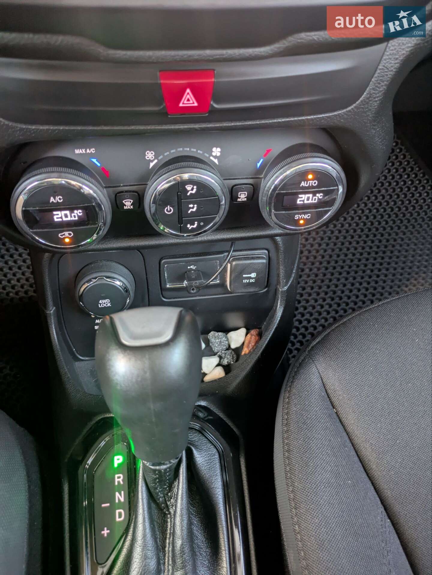 Jeep Renegade 2016 VIN ZACCJBBT9GPD73863 фото оголошення 23 з 24