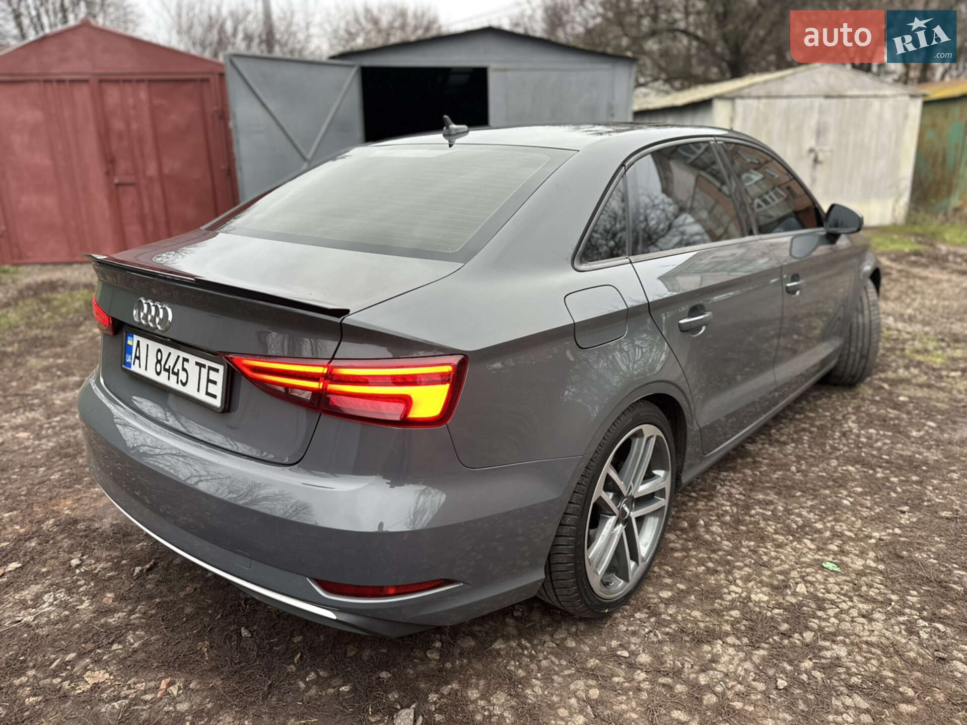Audi A3 2017 VIN WAUAUGFF2H1075279 фото оголошення 7 з 17
