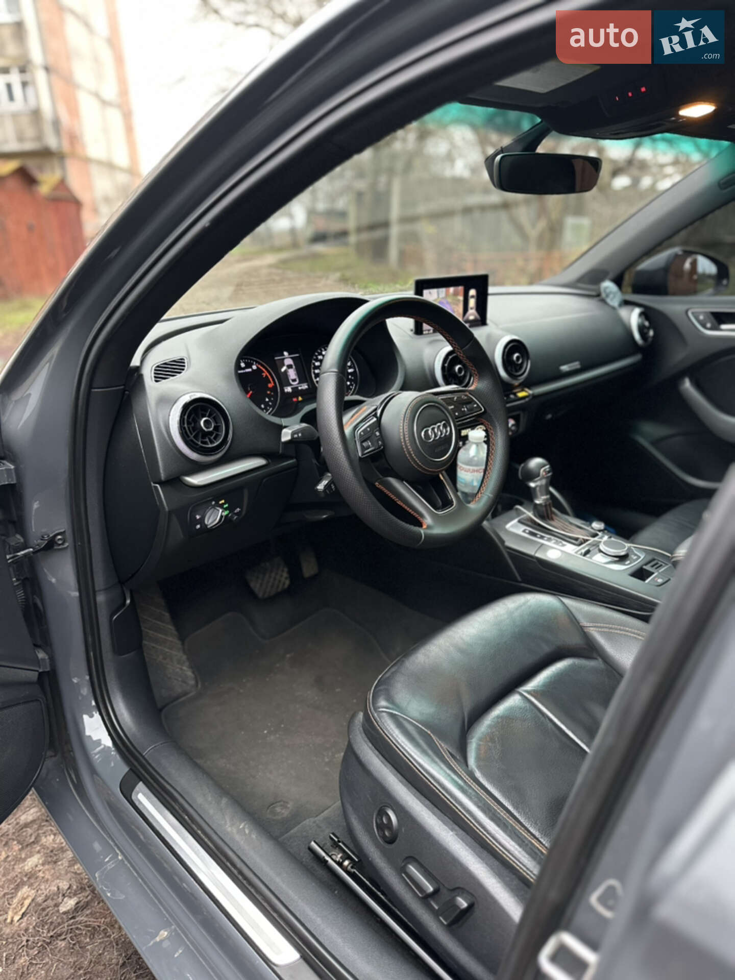Audi A3 2017 VIN WAUAUGFF2H1075279 фото оголошення 14 з 17