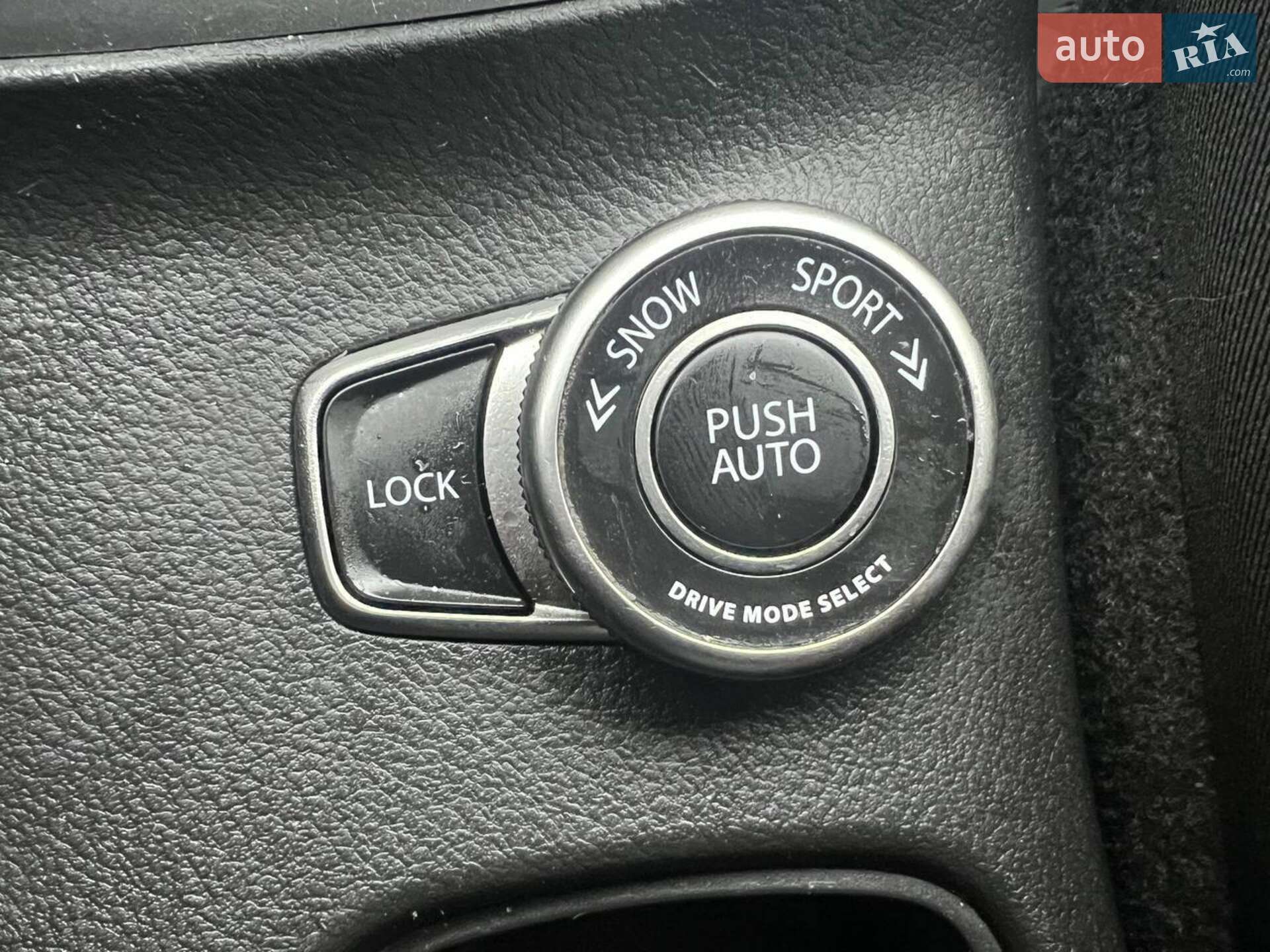 Suzuki SX4 2019 VIN TSMJYB22S00675798 фото оголошення 2 з 17