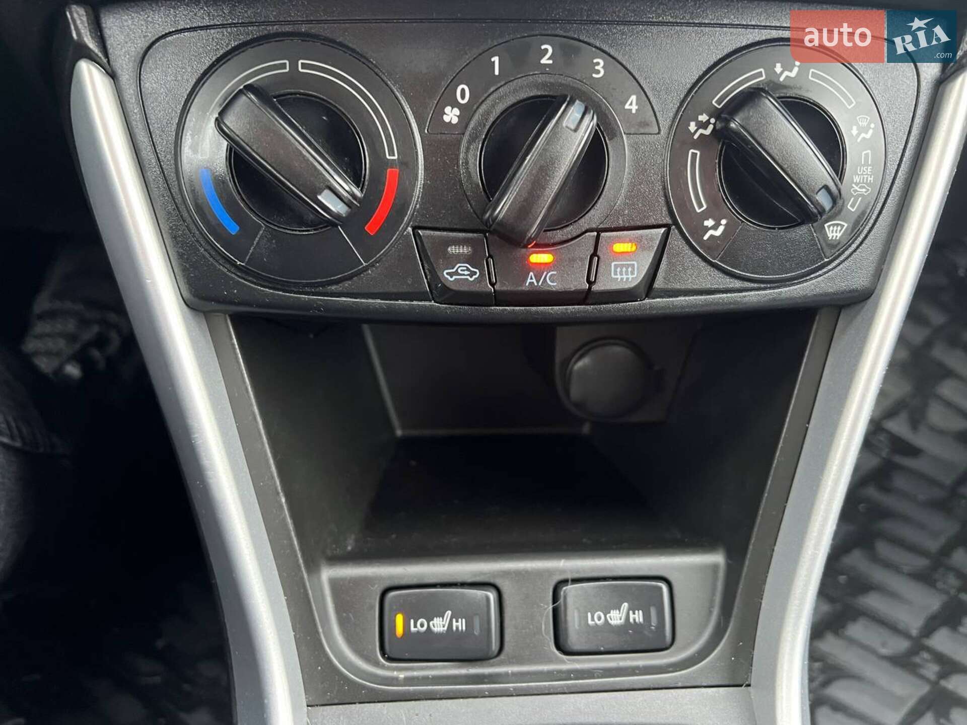 Suzuki SX4 2019 VIN TSMJYB22S00675798 фото оголошення 3 з 17