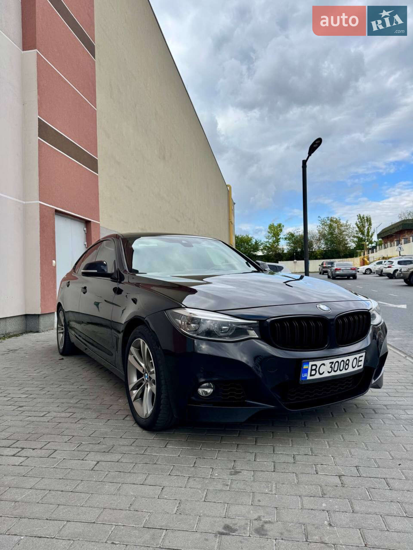 BMW 3 Series GT 2017 VIN WBA8Z9C5XJB220169 фото оголошення 3 з 47