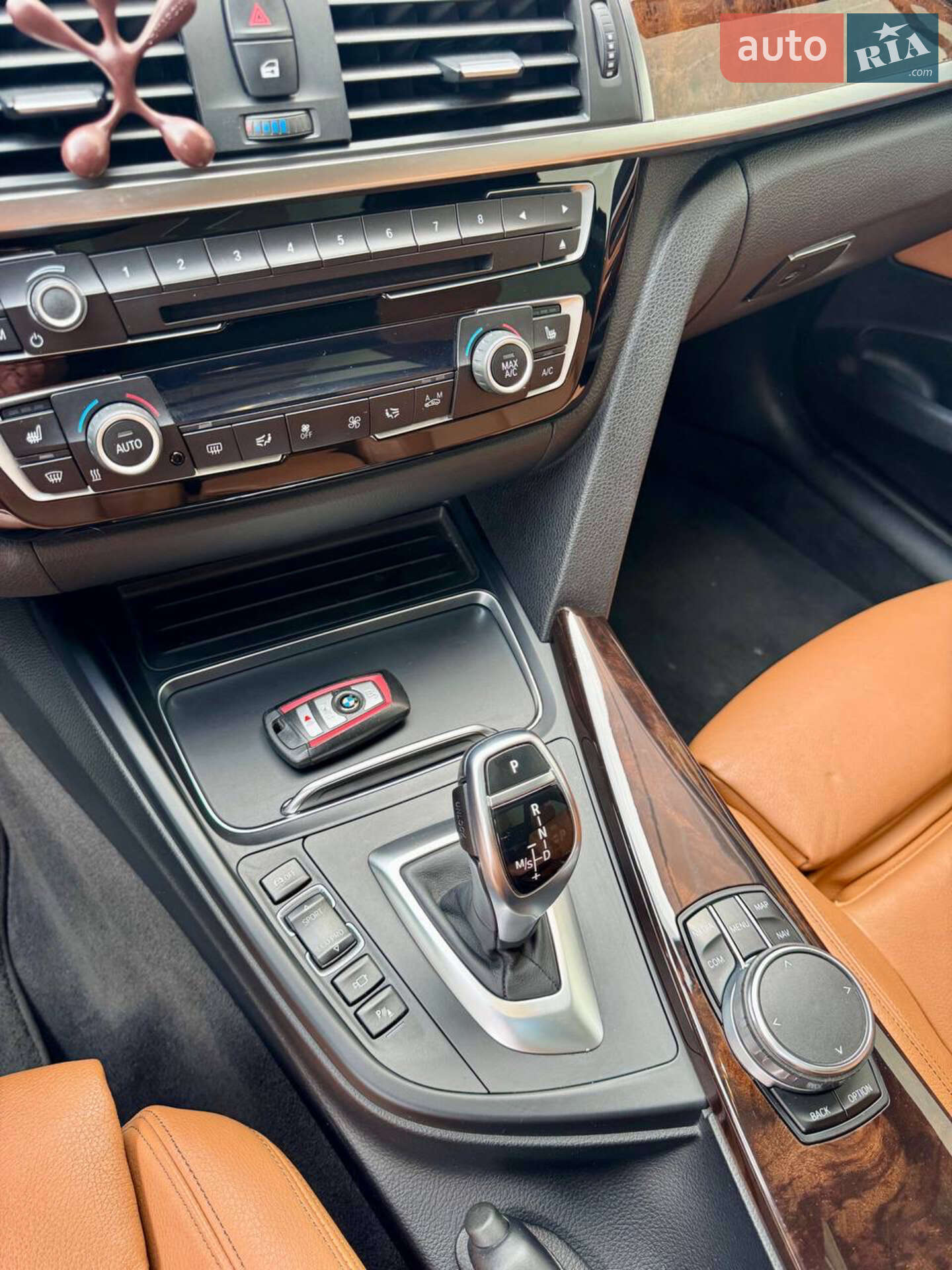 BMW 3 Series GT 2017 VIN WBA8Z9C5XJB220169 фото оголошення 27 з 47