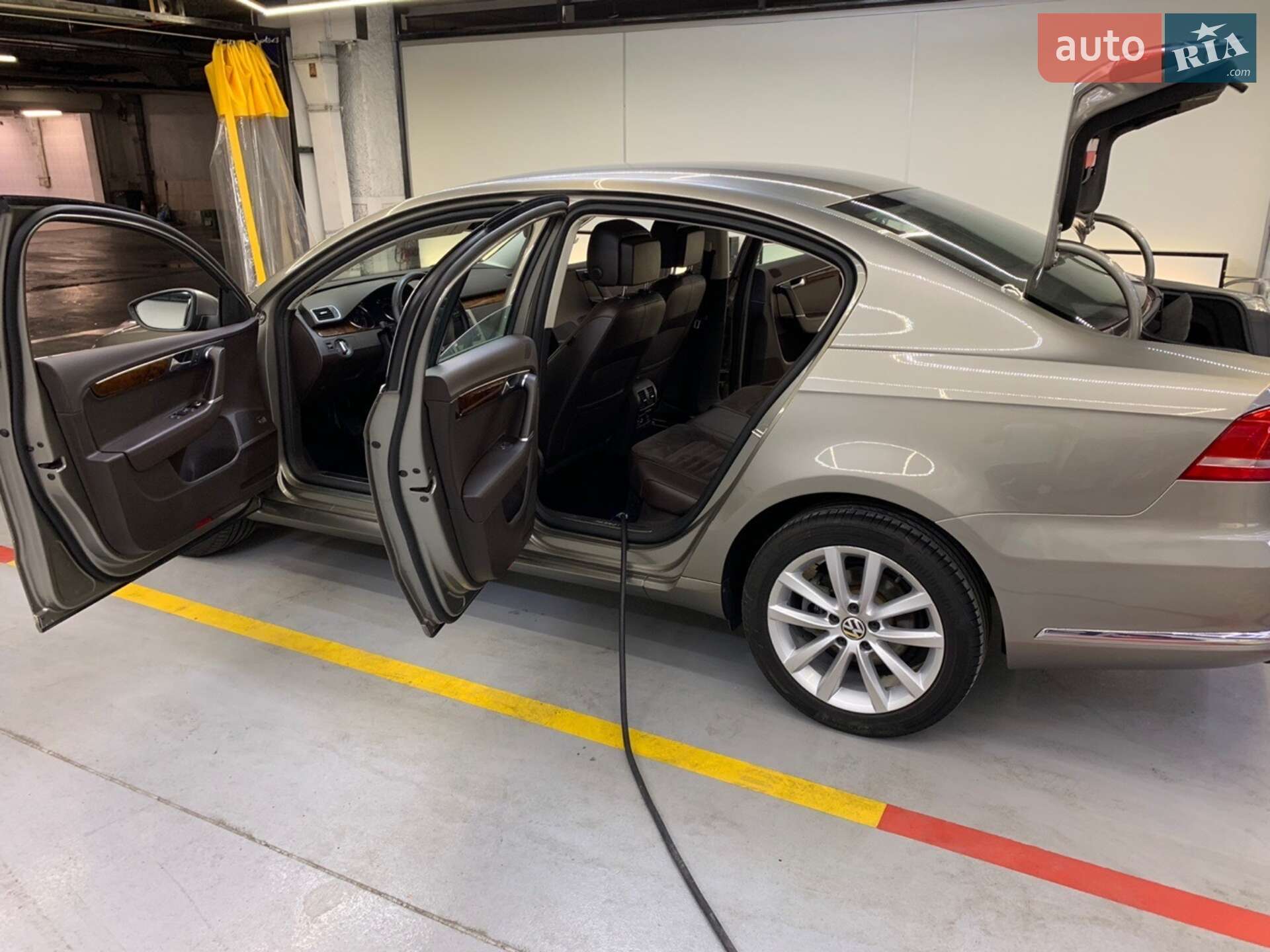 Volkswagen Passat 2013 VIN WVWZZZ3CZEE033927 фото оголошення 3 з 12