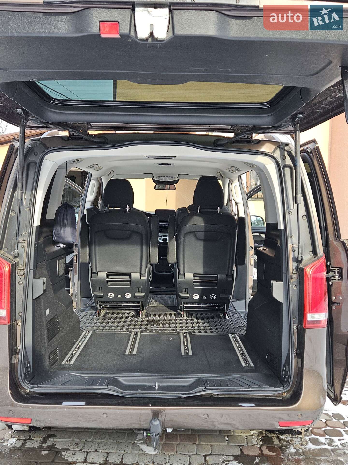 Mercedes-Benz V-Class 2018 VIN WDF44781113484312 фото оголошення 10 з 17