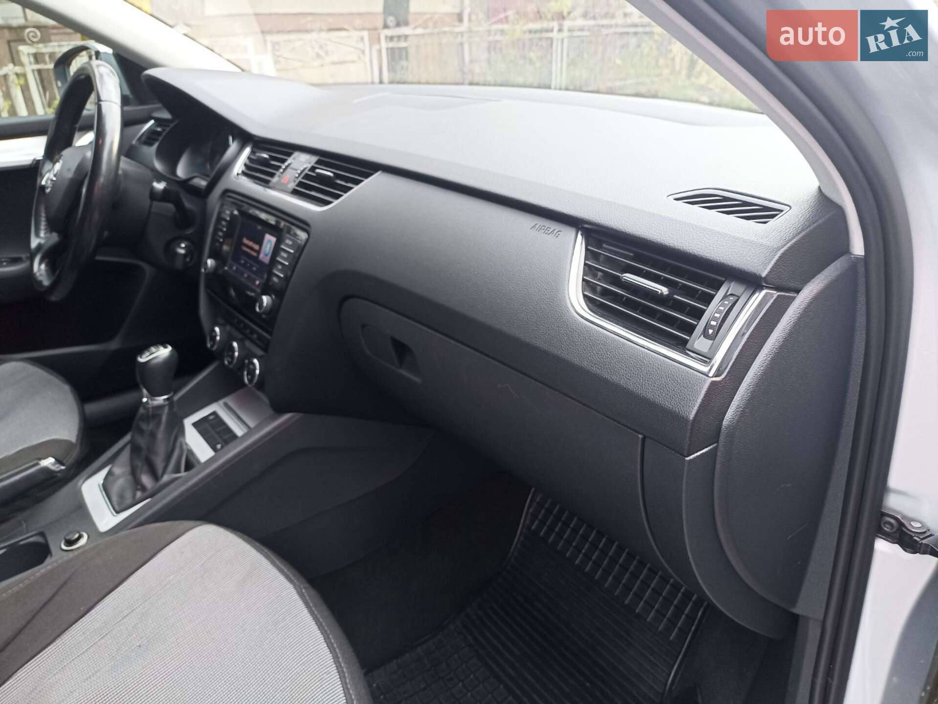 Skoda Octavia 2014 VIN TMBAJ7NE1F0127377 фото оголошення 9 з 18