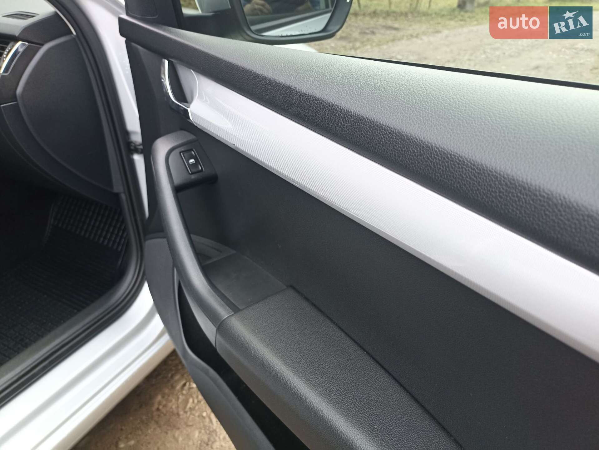 Skoda Octavia 2014 VIN TMBAJ7NE1F0127377 фото оголошення 12 з 18