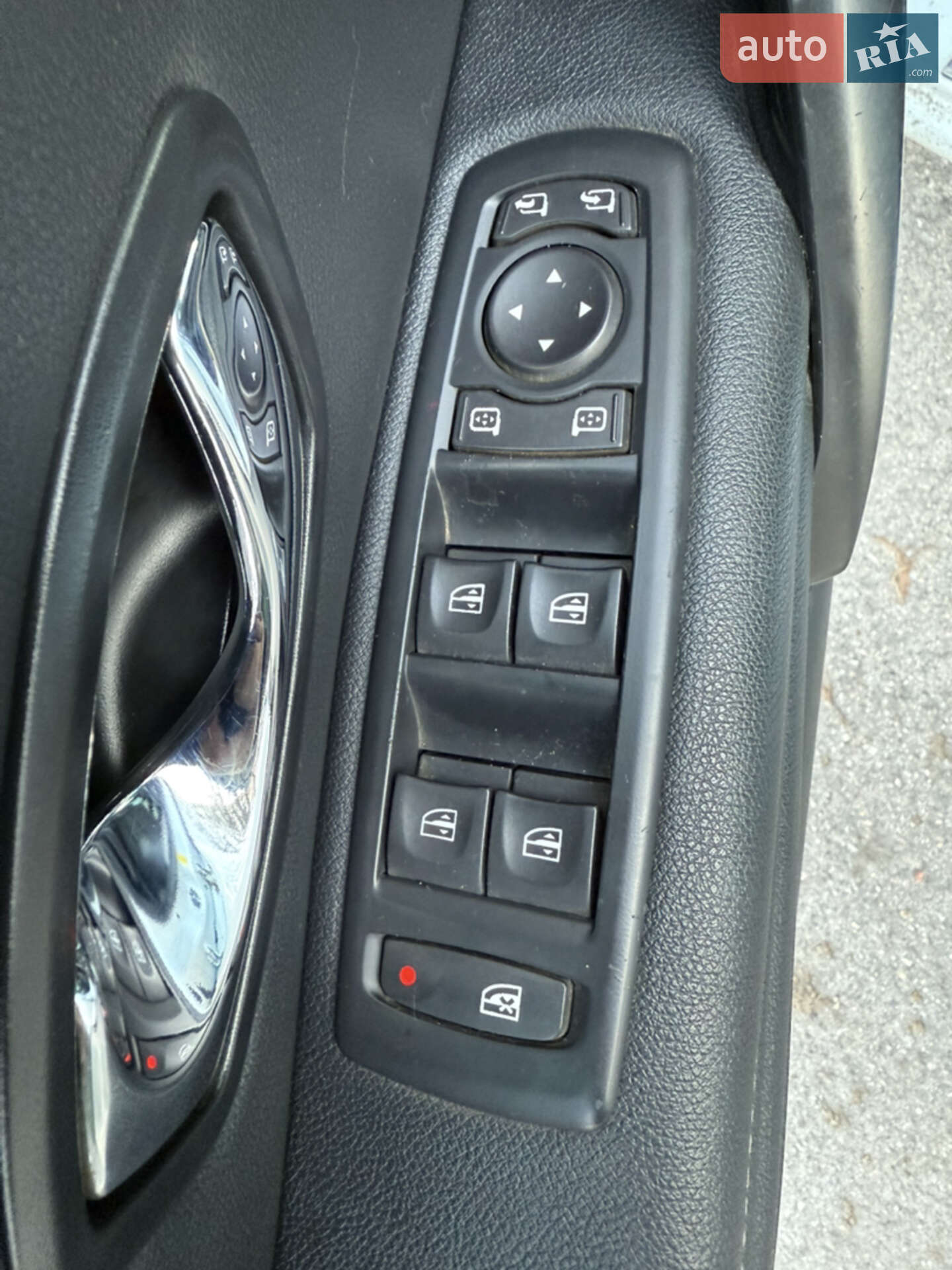 Renault Megane 2015 VIN VF1KZ030H53652411 фото оголошення 29 з 32