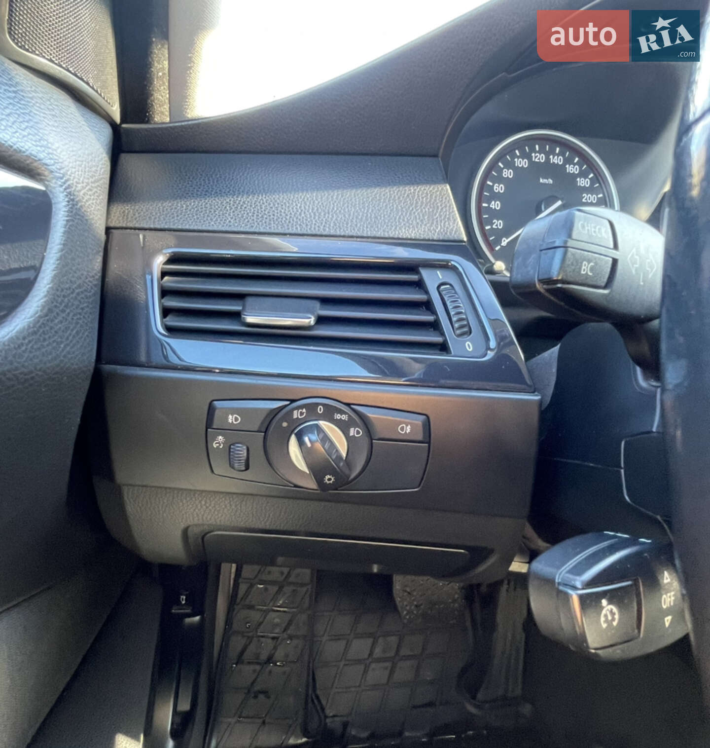 BMW 5 Series 2009 VIN WBANX31050C181285 фото оголошення 5 з 11