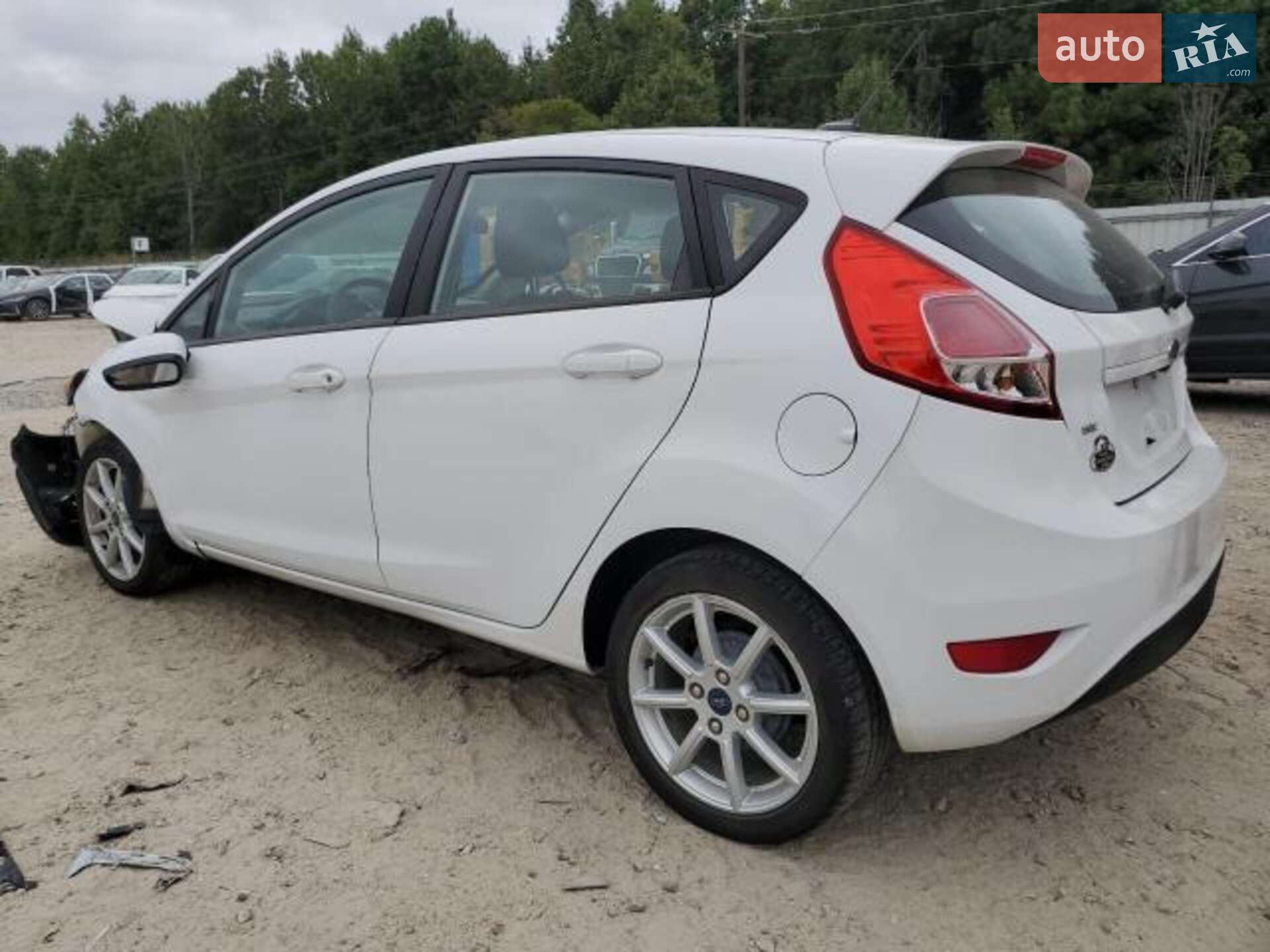 Ford Fiesta 2019 VIN 3FADP4EJ9KM123520 фото оголошення 2 з 15