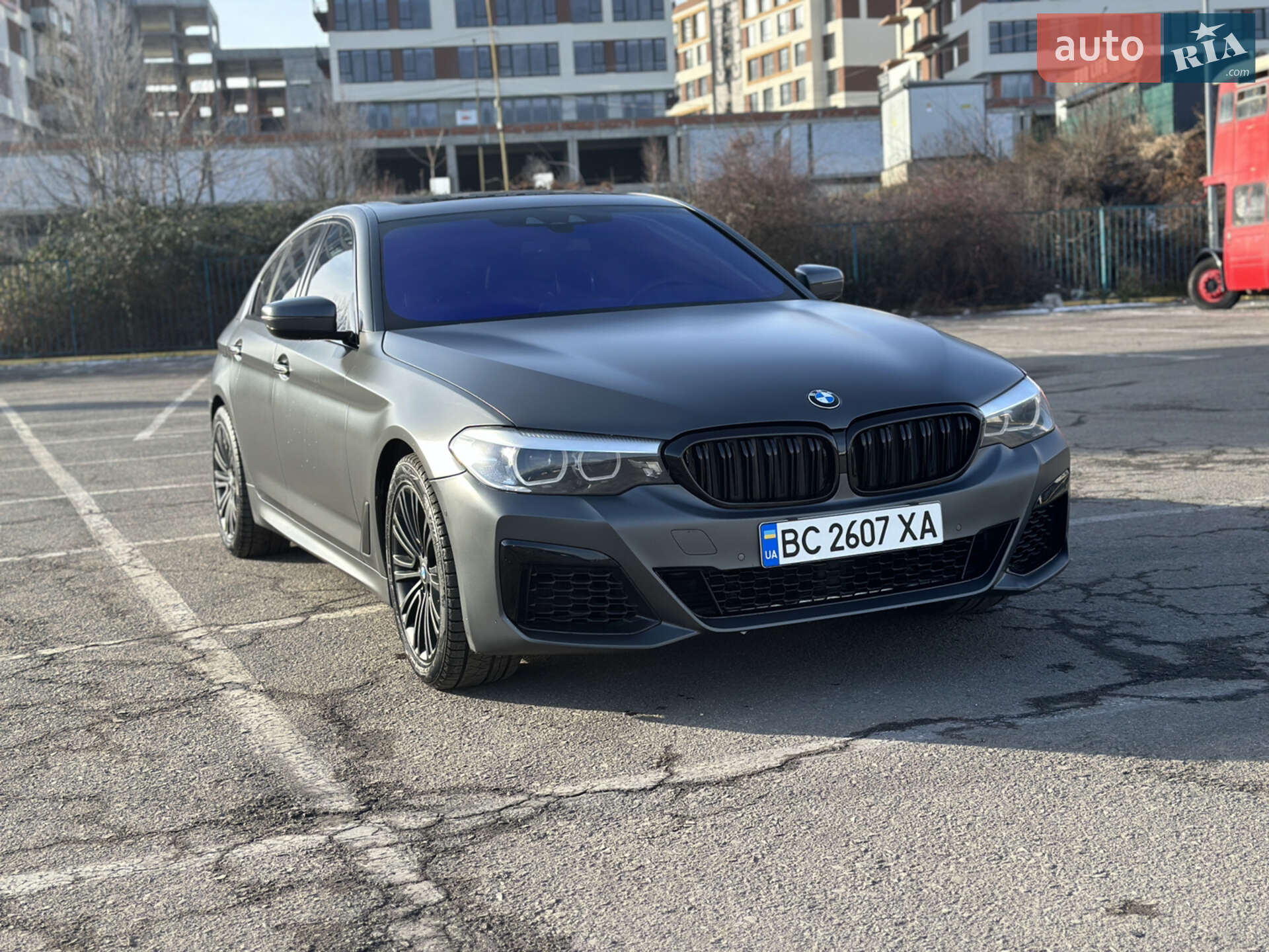 BMW 5 Series 2017 VIN WBAJA5C50JWA37554 фото оголошення 3 з 17