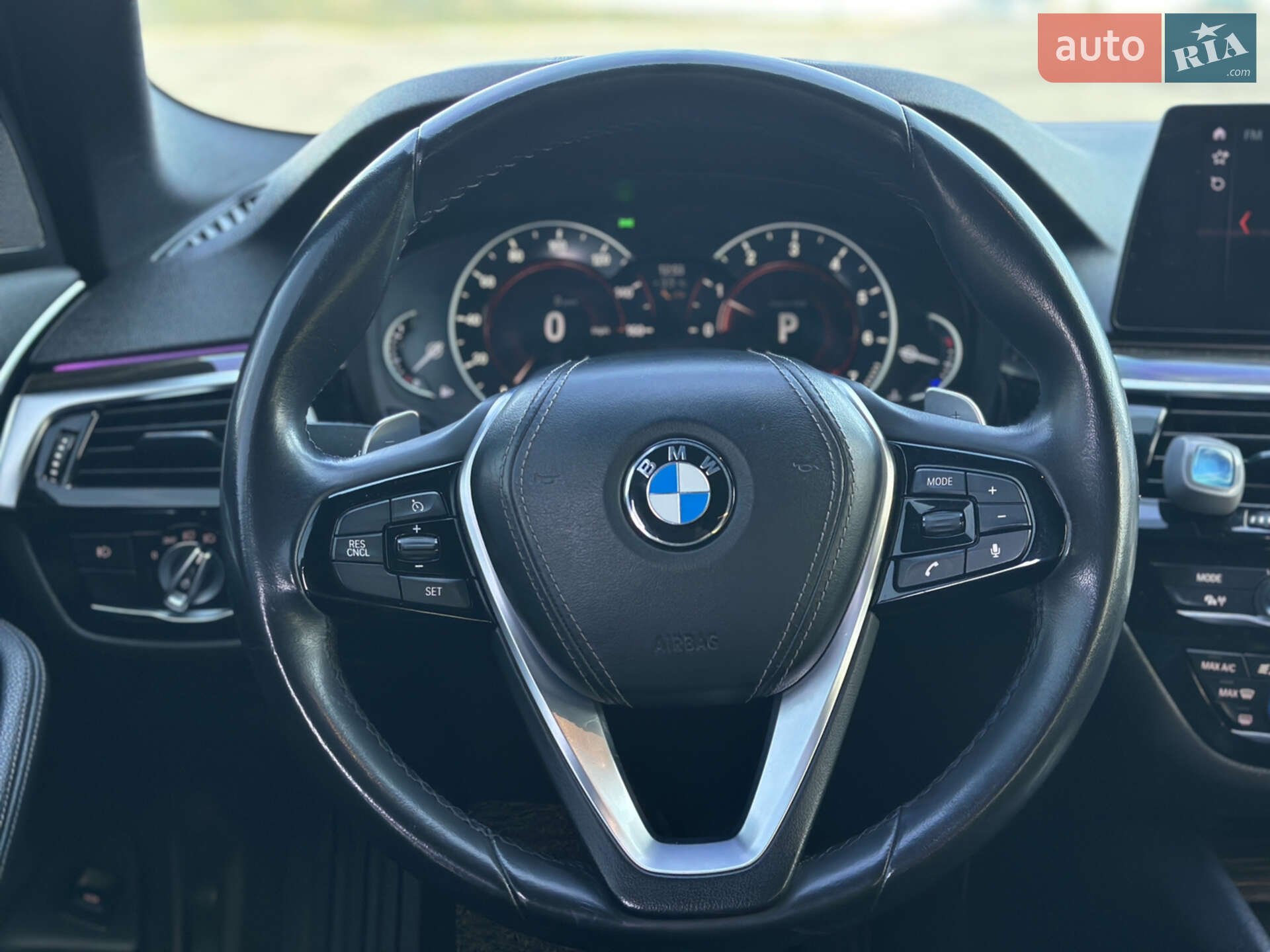 BMW 5 Series 2017 VIN WBAJA5C50JWA37554 фото оголошення 12 з 17