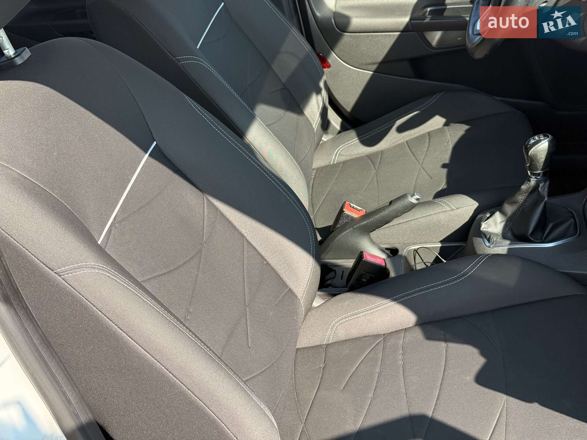 Ford Fiesta 2013 VIN WF0DXXGAKDDK07771 фото оголошення 3 з 86