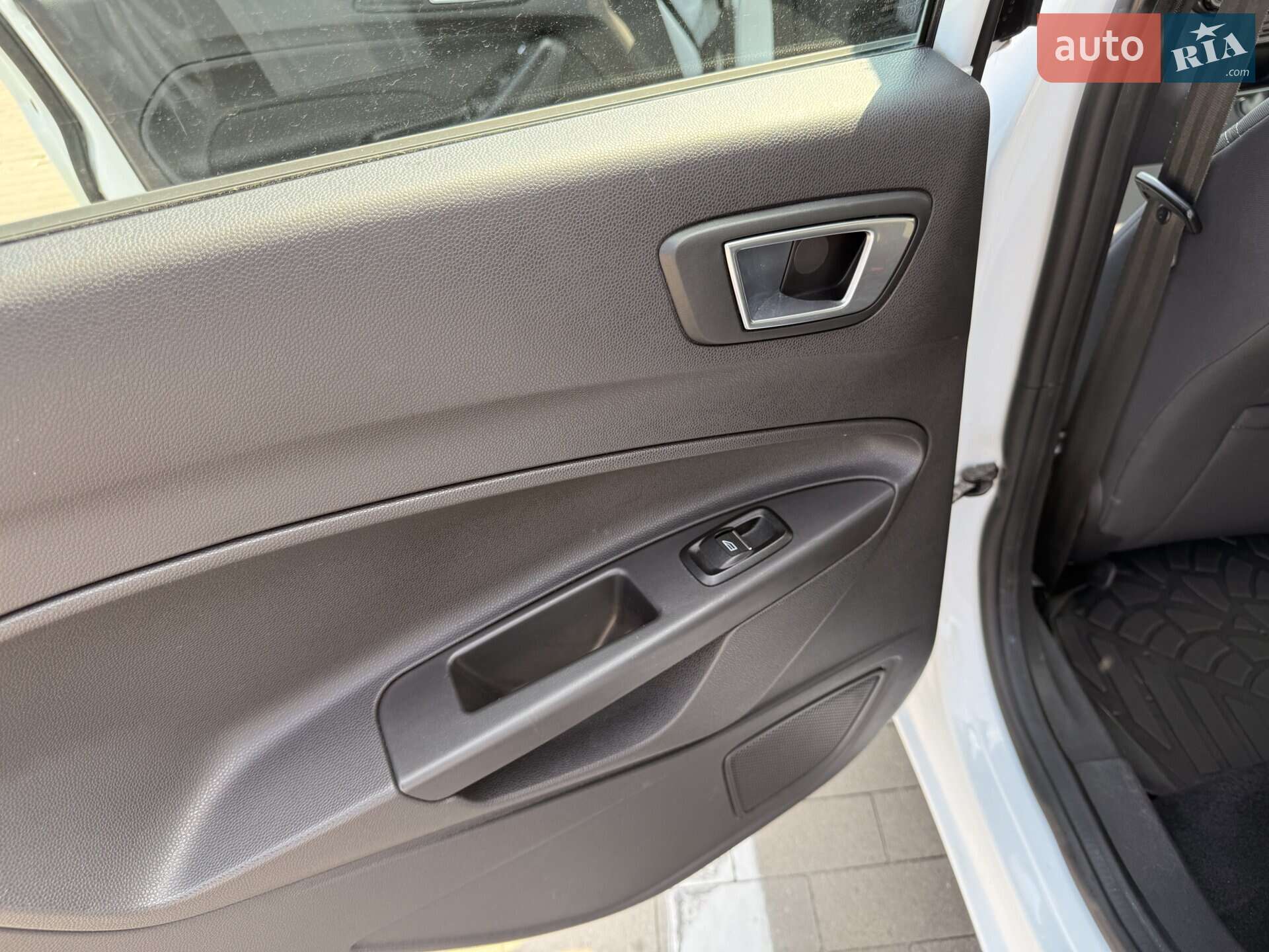 Ford Fiesta 2013 VIN WF0DXXGAKDDK07771 фото оголошення 44 з 86
