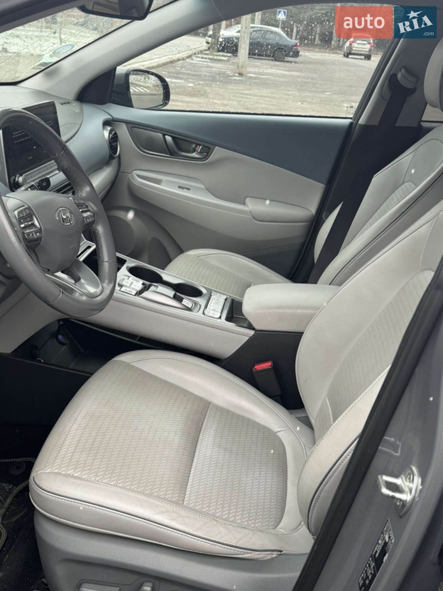 Hyundai Kona Electric 2019 VIN KMHK581GFLU063650 фото оголошення 15 з 17