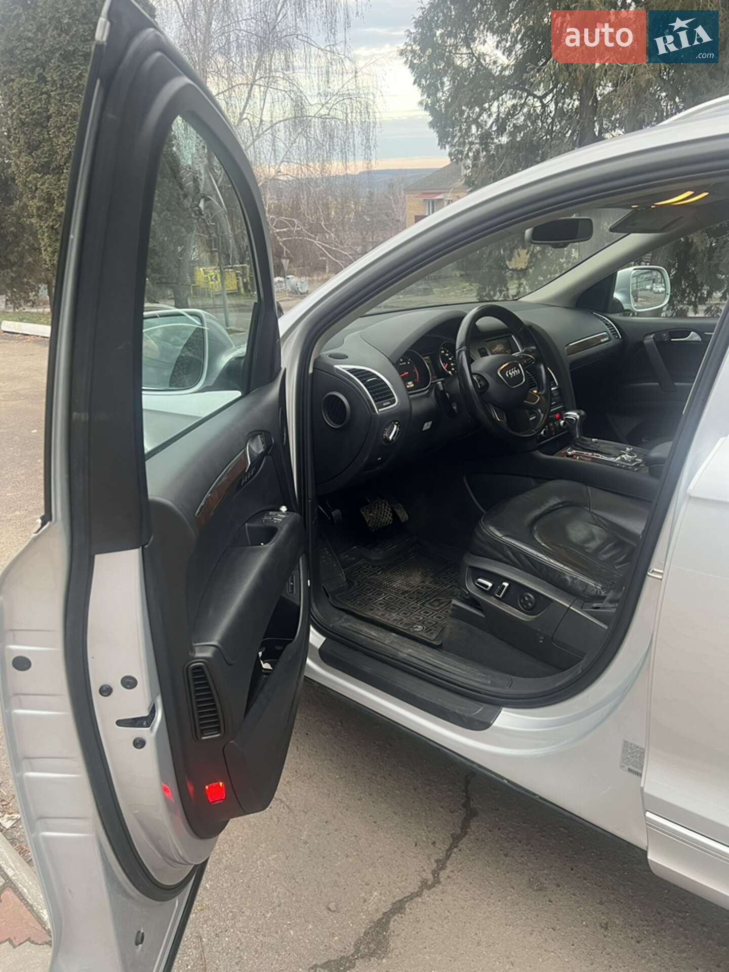 Audi Q7 2011 VIN WA1LMAFE2CD000048 фото оголошення 13 з 17