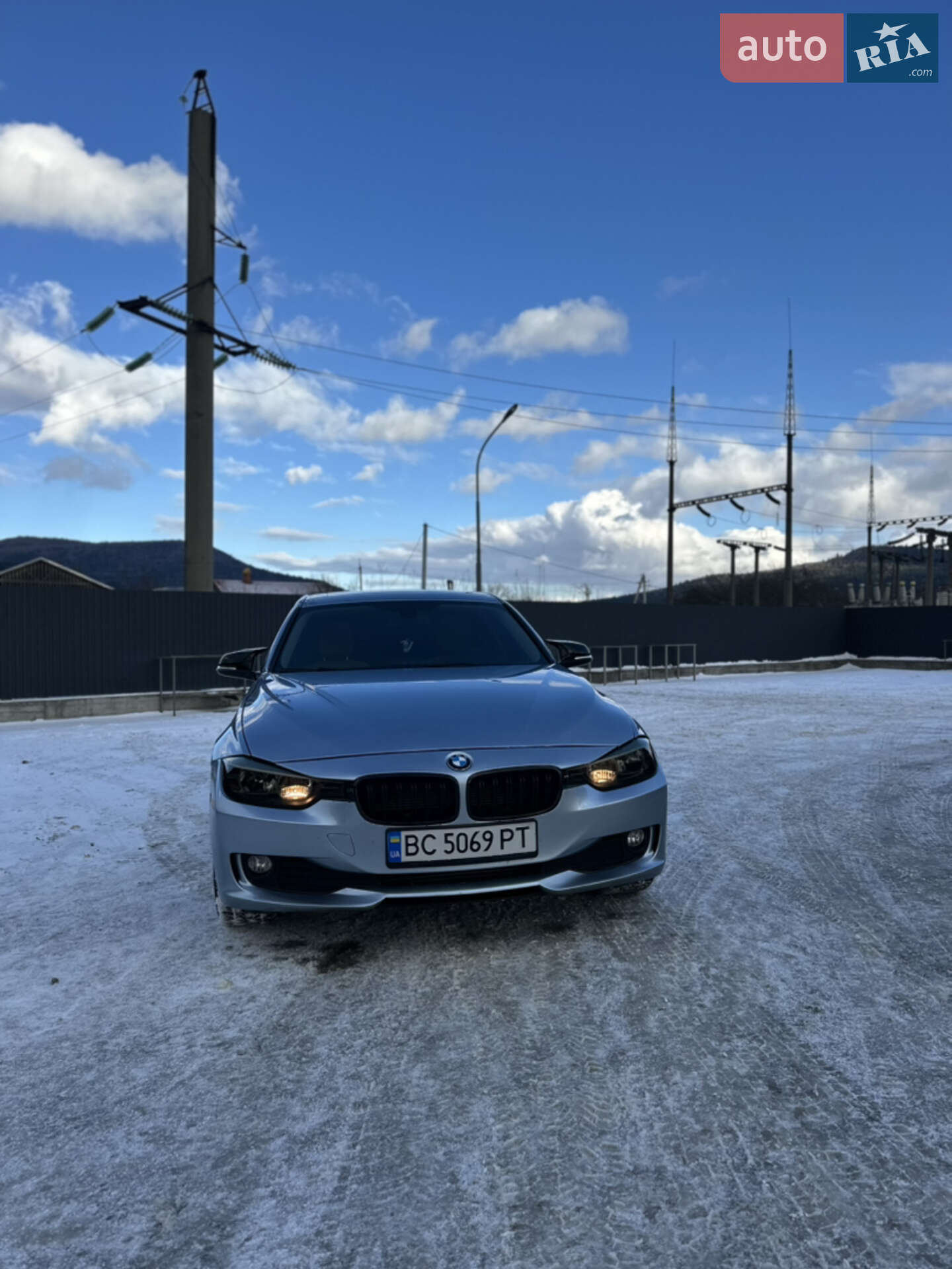 BMW 3 Series 2015 VIN WBA3B1C55FK138759 фото оголошення 2 з 10