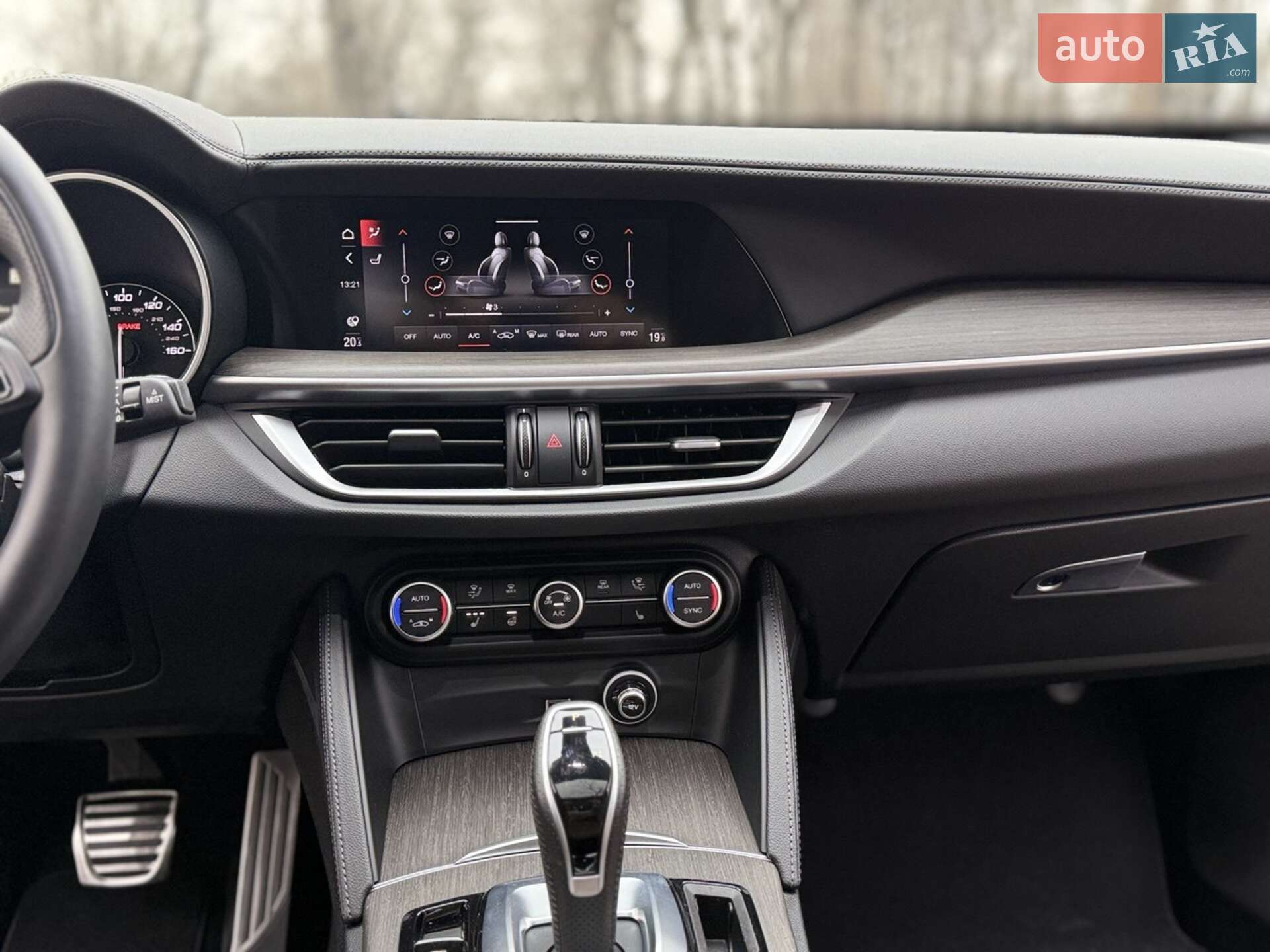 Alfa Romeo Stelvio 2022 VIN ZASPAKBNXP7D57694 фото оголошення 22 з 36