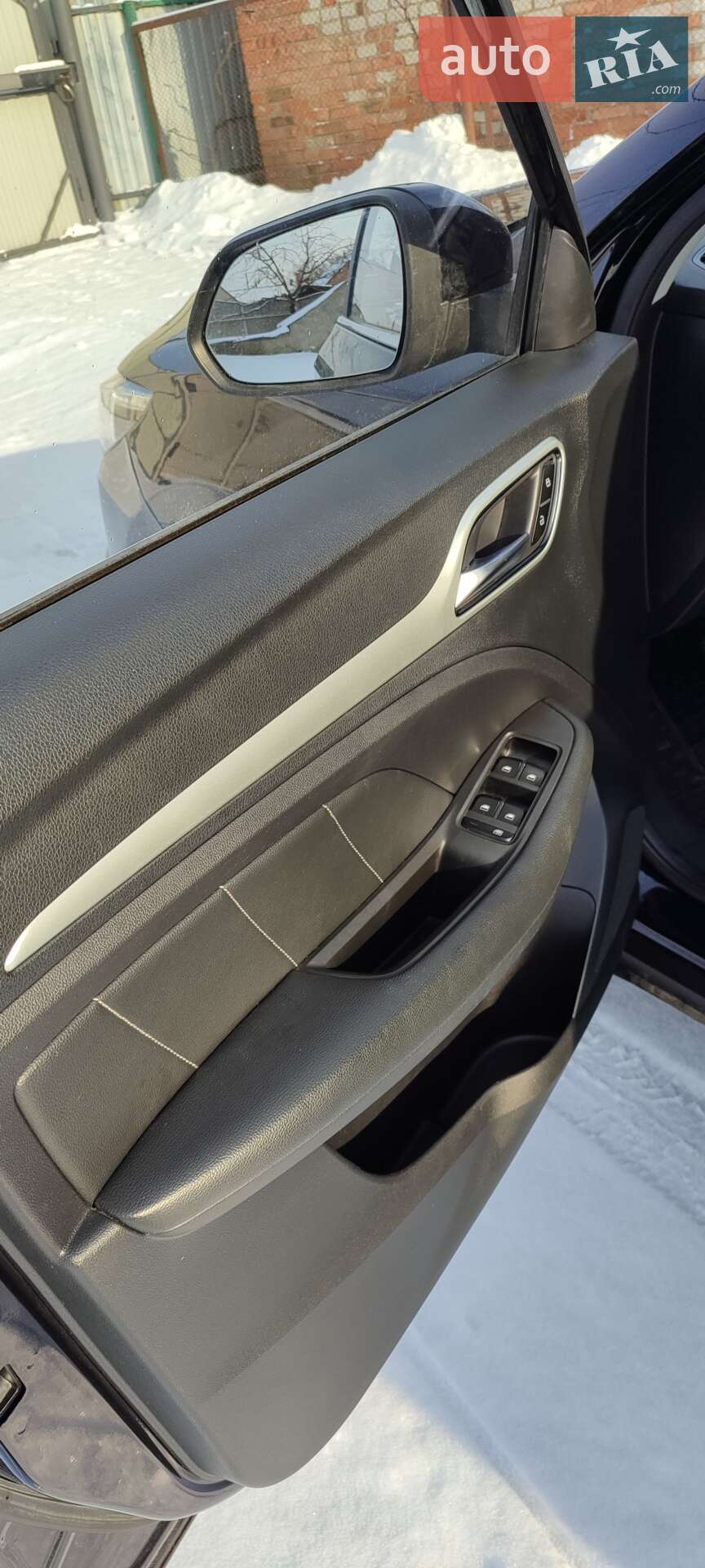 MG ZS EV 2019 VIN LSJW74091LZ031462 фото оголошення 3 з 23