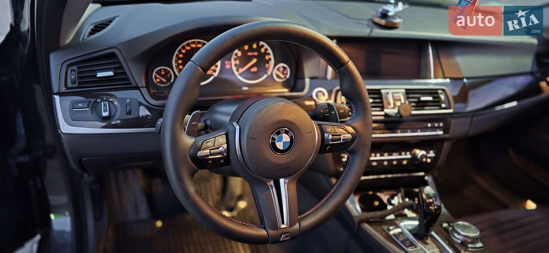 BMW 5 Series 2015 VIN WBA5A7C50GG144729 фото оголошення 27 з 33