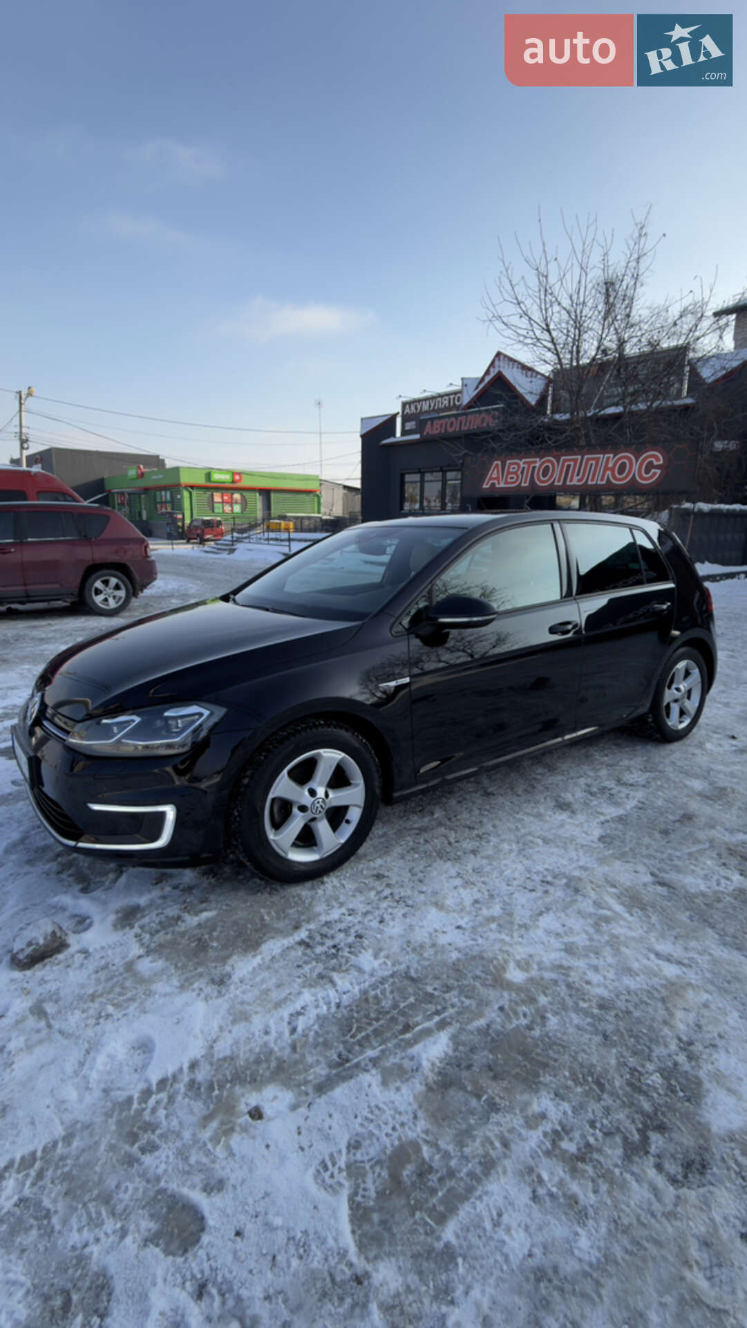 Volkswagen Golf 2018 VIN WVWZZZAUZJ8910418 фото оголошення 2 з 28