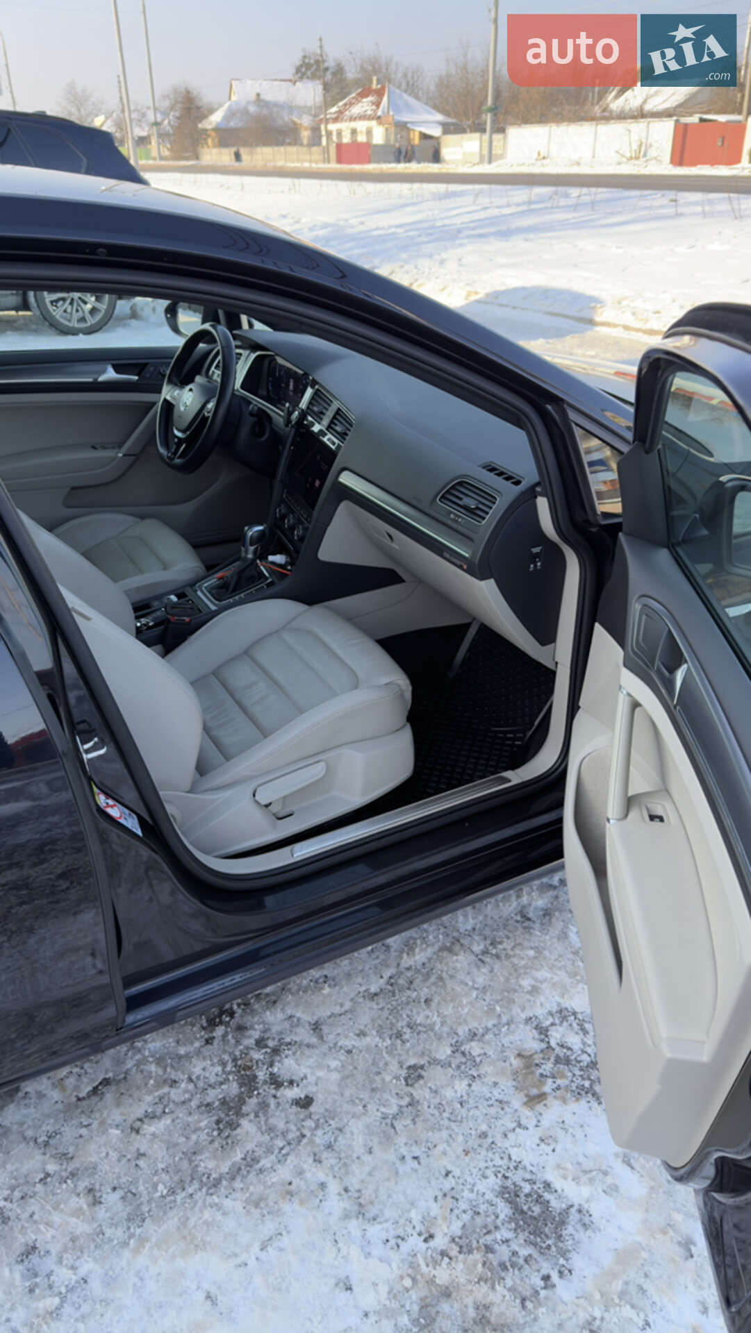 Volkswagen Golf 2018 VIN WVWZZZAUZJ8910418 фото оголошення 13 з 28