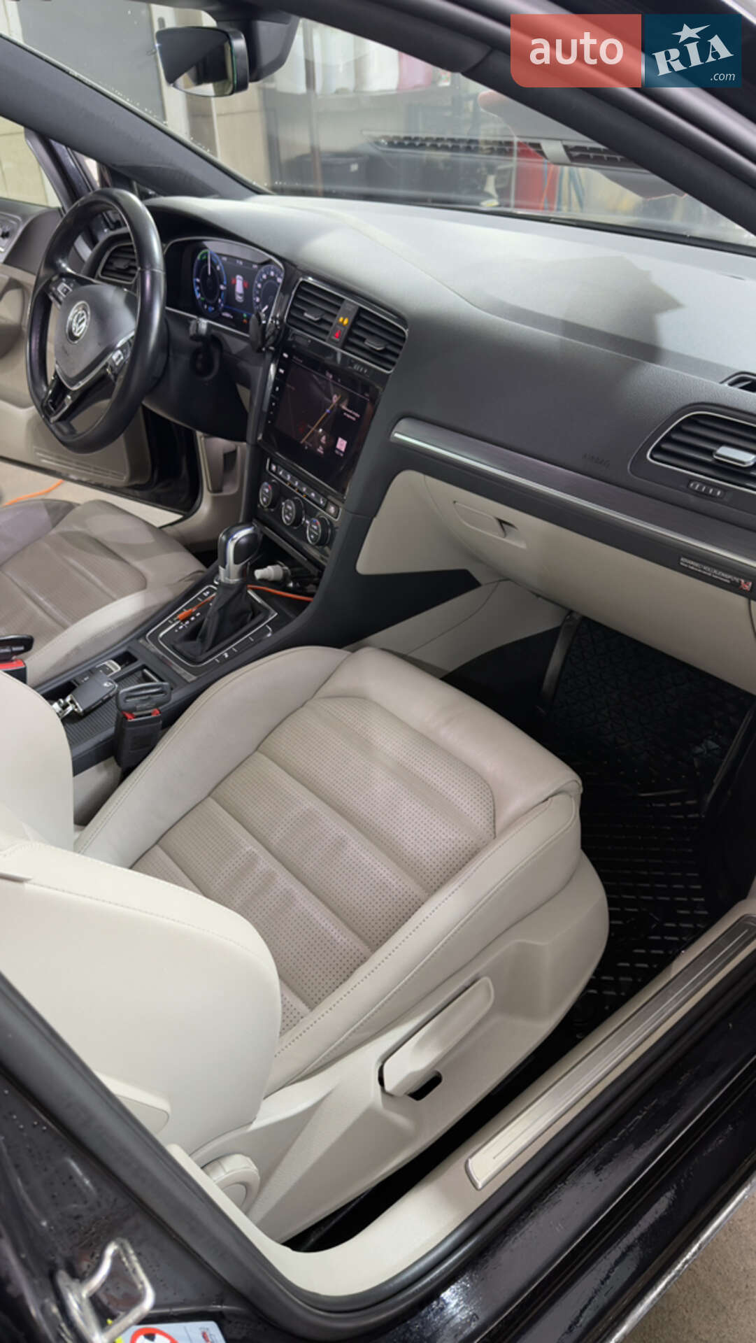 Volkswagen Golf 2018 VIN WVWZZZAUZJ8910418 фото оголошення 21 з 28