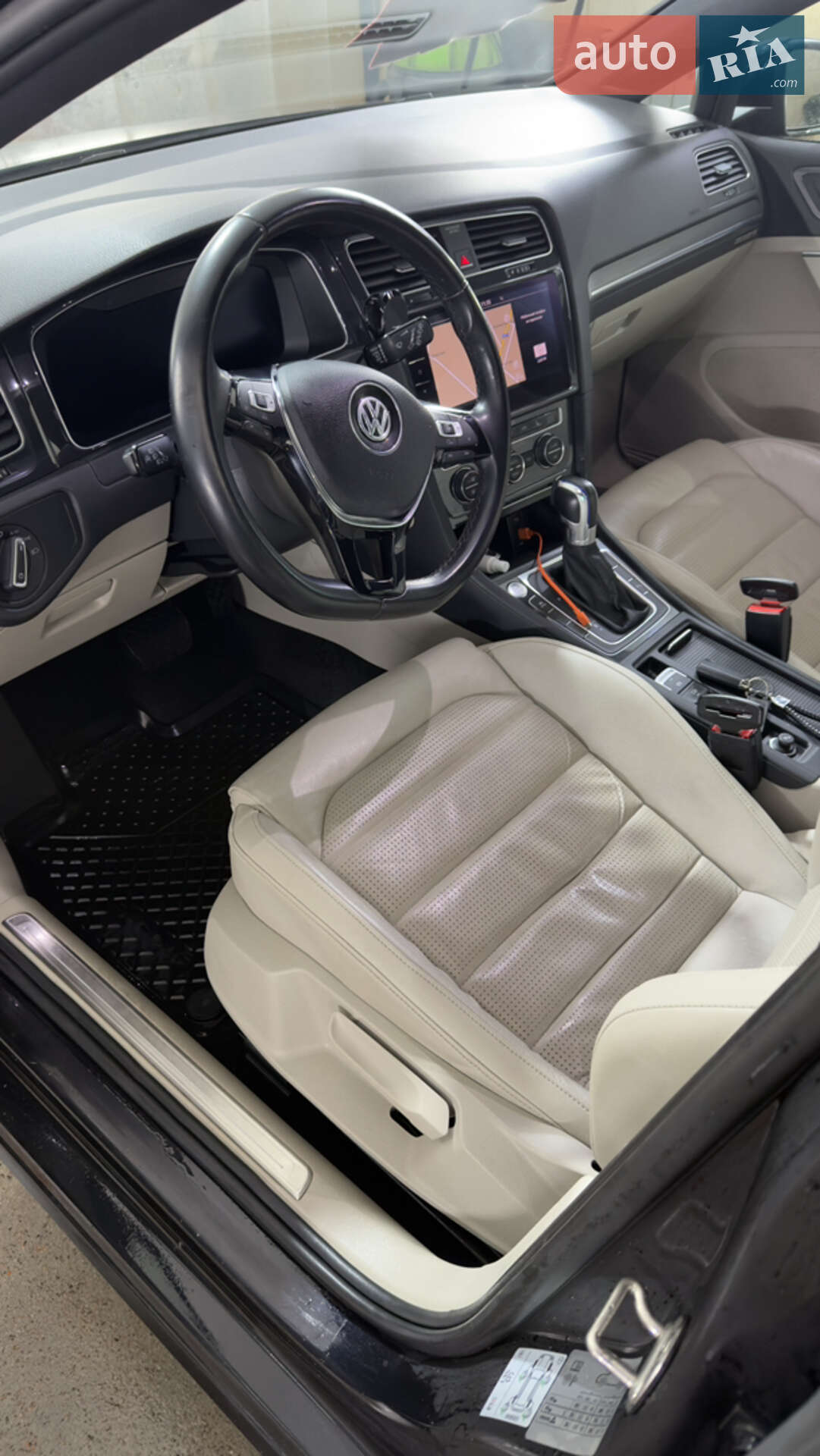 Volkswagen Golf 2018 VIN WVWZZZAUZJ8910418 фото оголошення 25 з 28