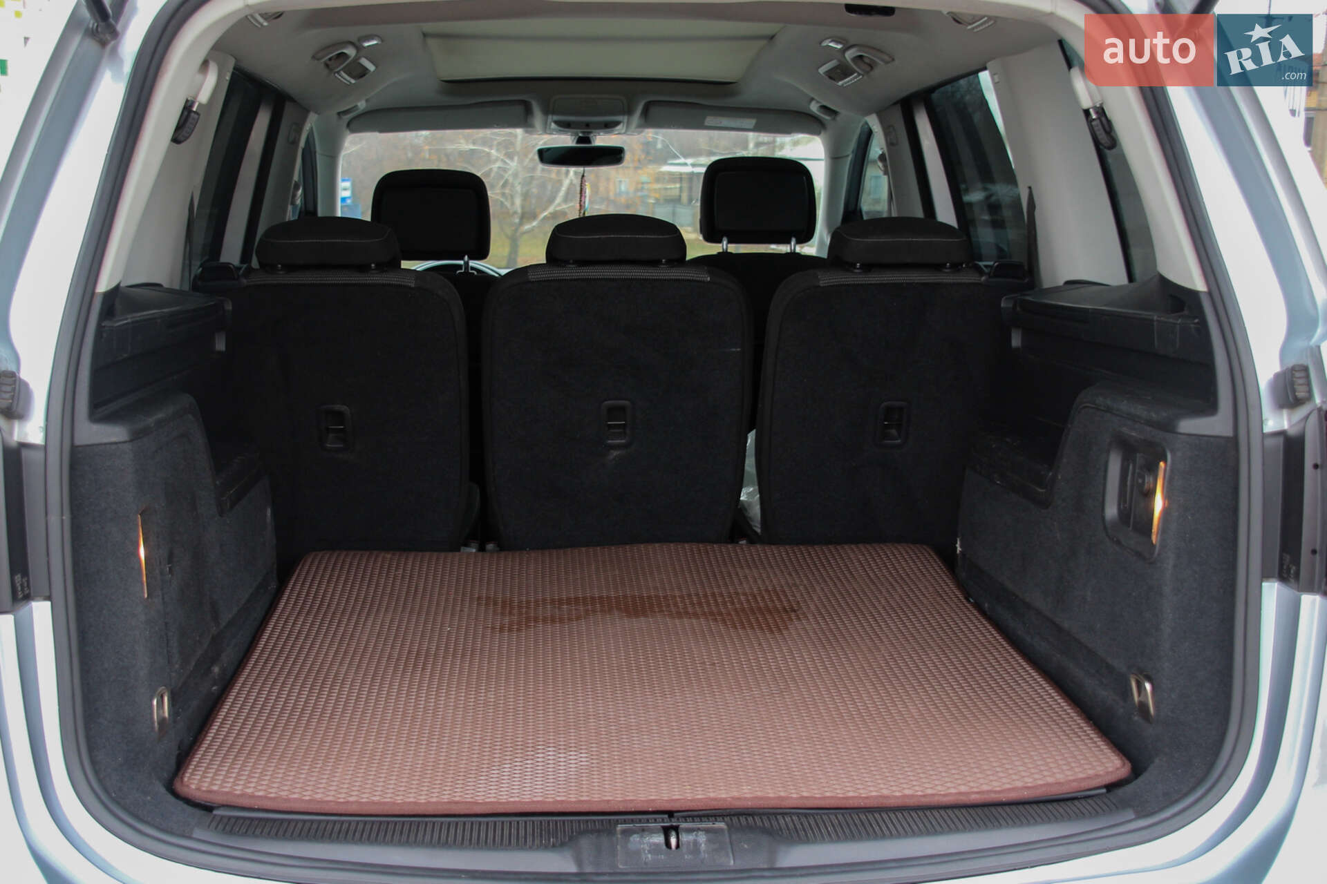 Volkswagen Sharan 2015 VIN WVWZZZ7NZGV217476 фото оголошення 18 з 20