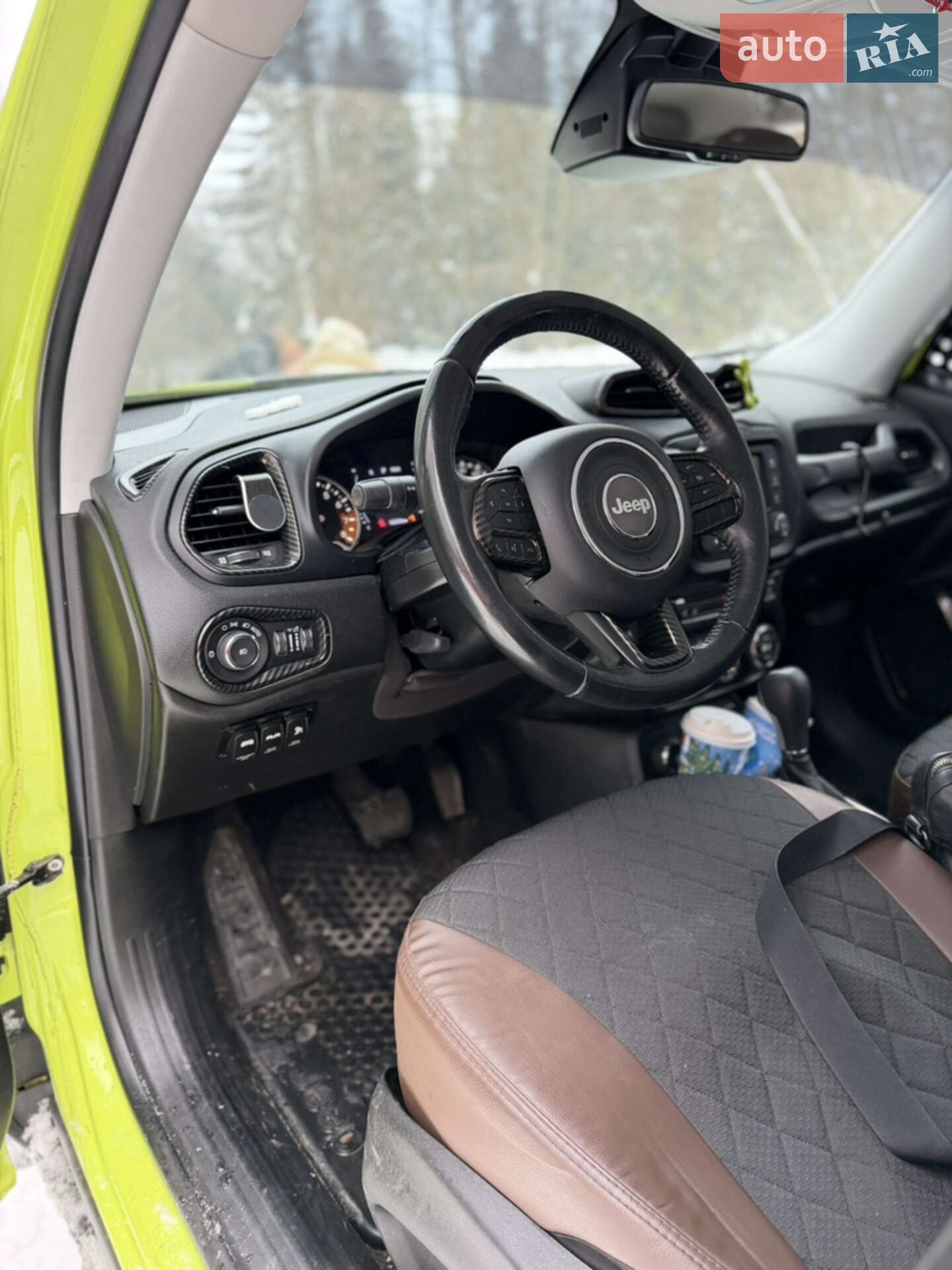 Jeep Renegade 2017 VIN ZACCJBBB3HPG32761 фото оголошення 10 з 39