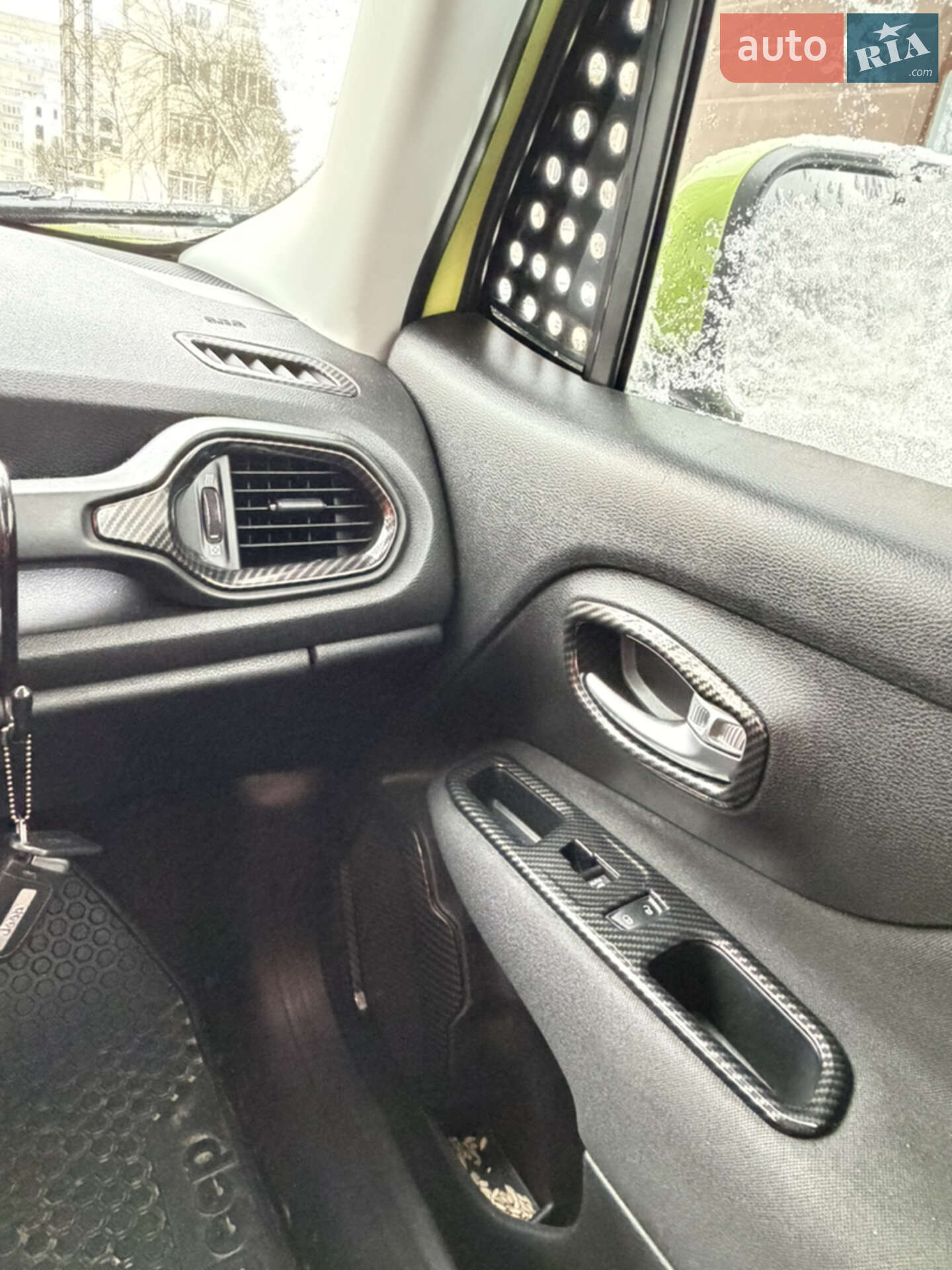 Jeep Renegade 2017 VIN ZACCJBBB3HPG32761 фото оголошення 22 з 39